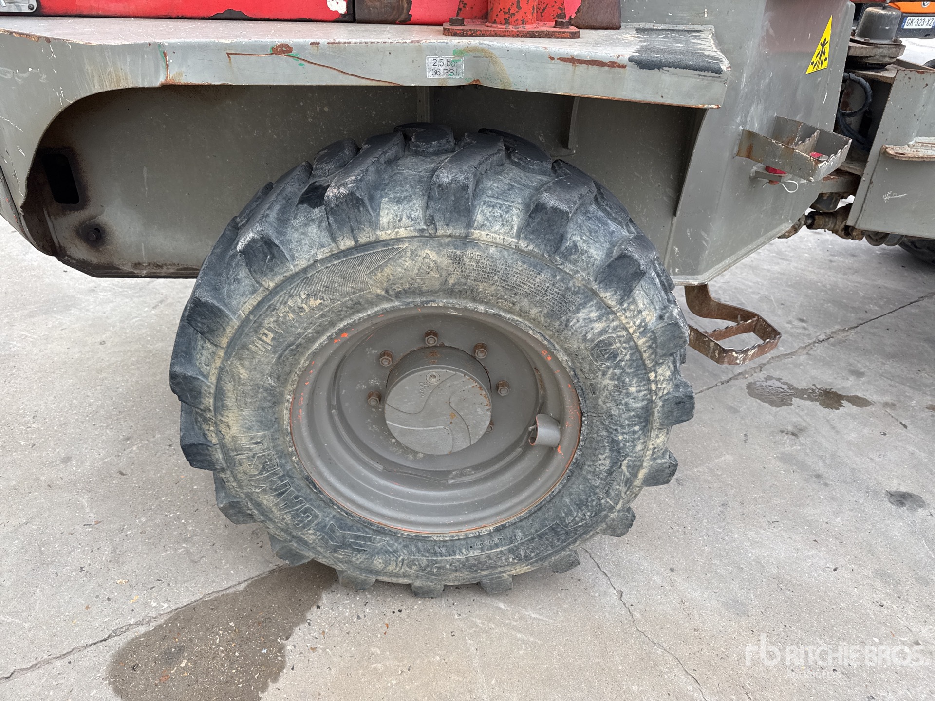 2013 Ausa D600APG