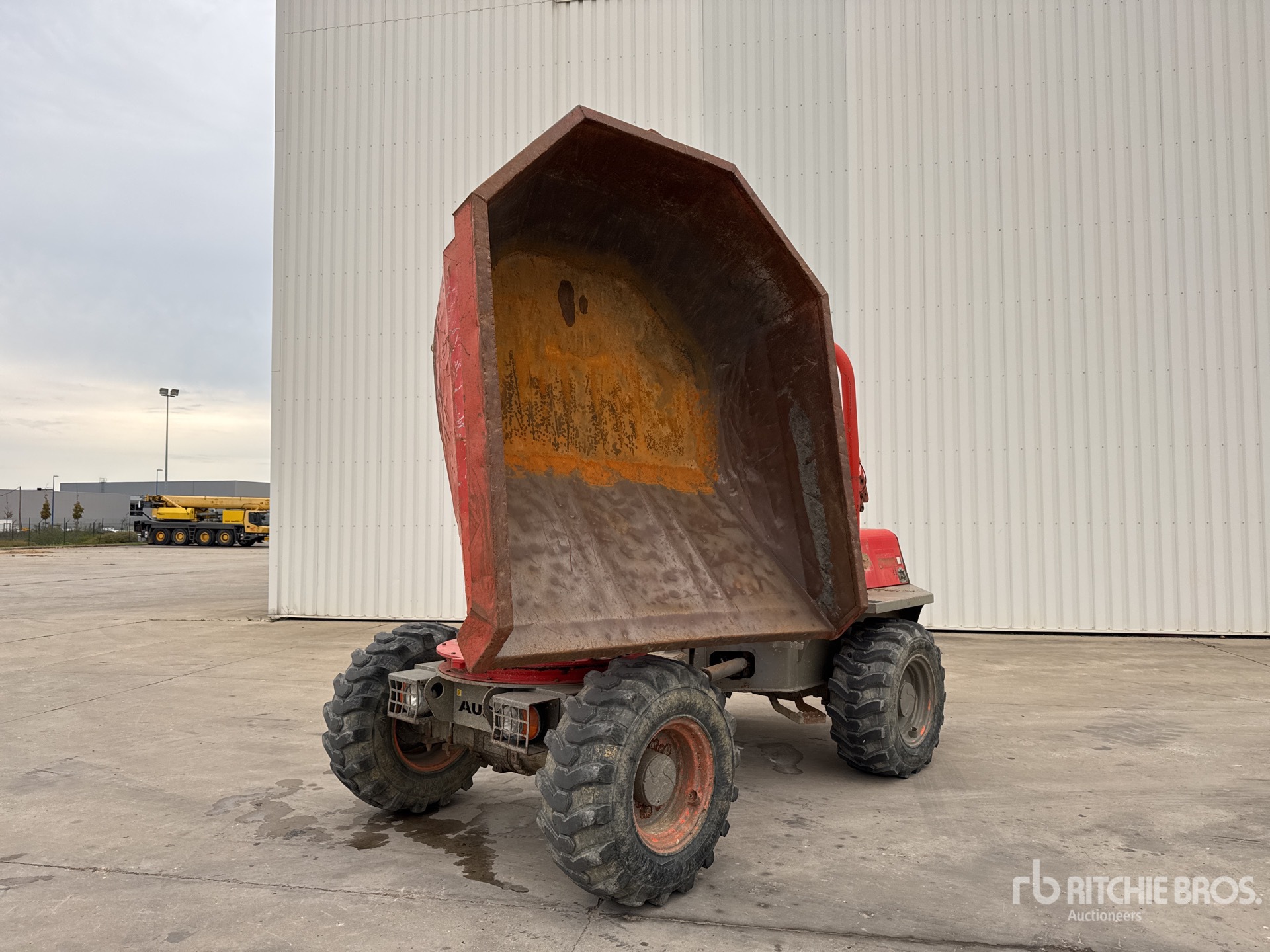 2013 Ausa D600APG