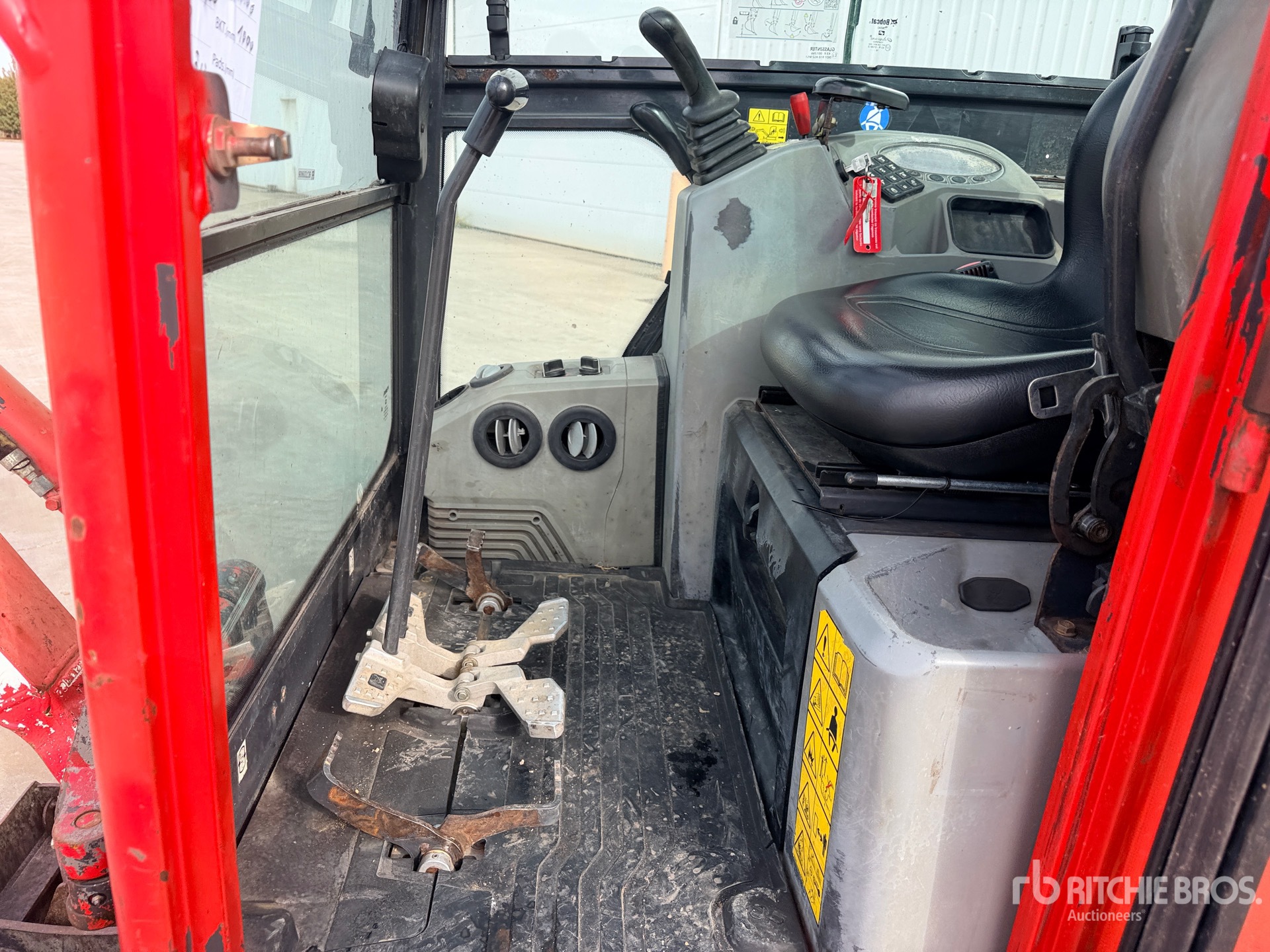 2015 Bobcat E17