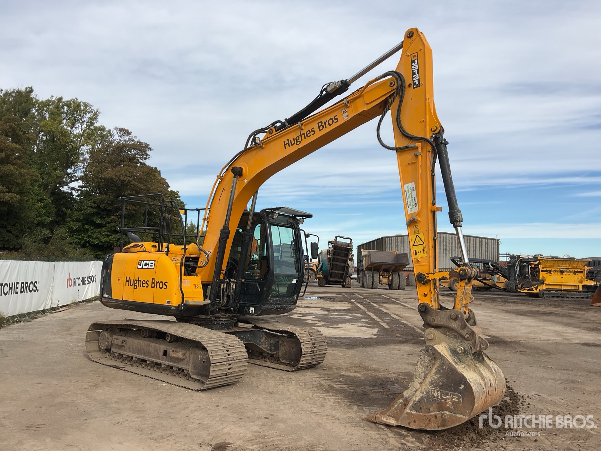 2018 JCB JS131LC