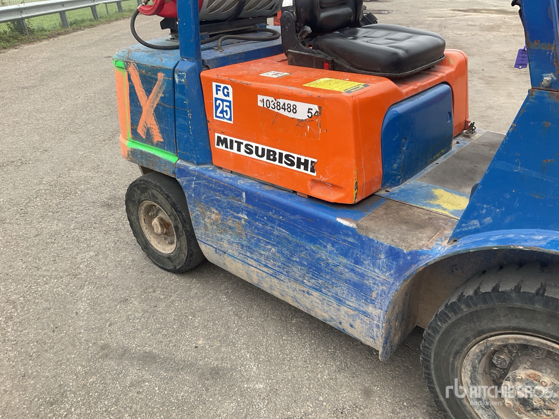 1986 Mitsubishi FG25