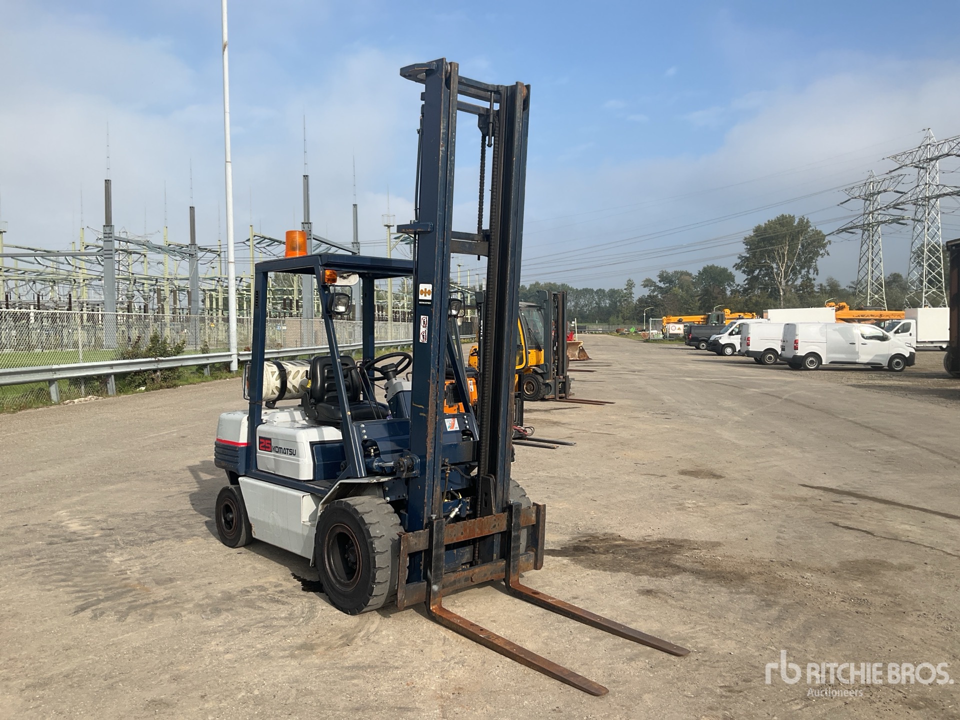 Komatsu FG25T-11E
