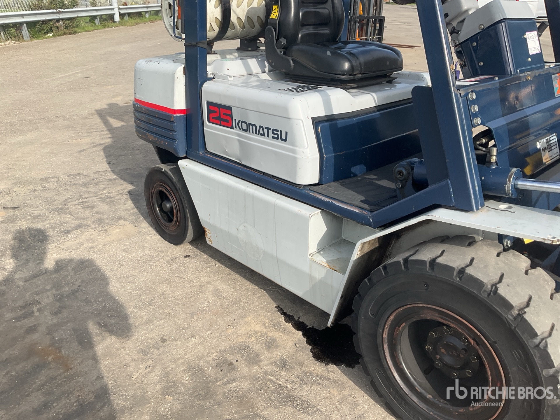 Komatsu FG25T-11E