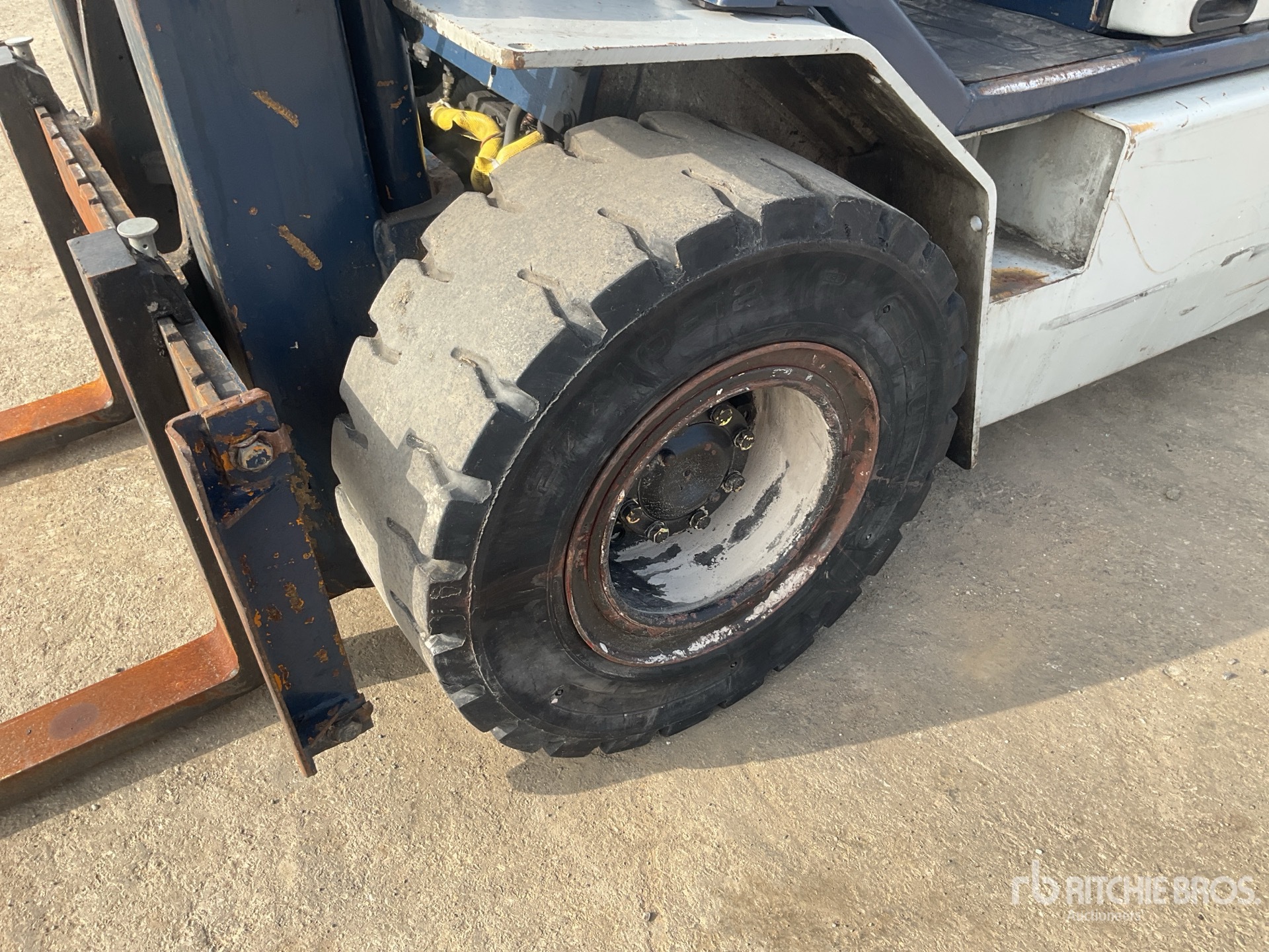 Komatsu FG25T-11E