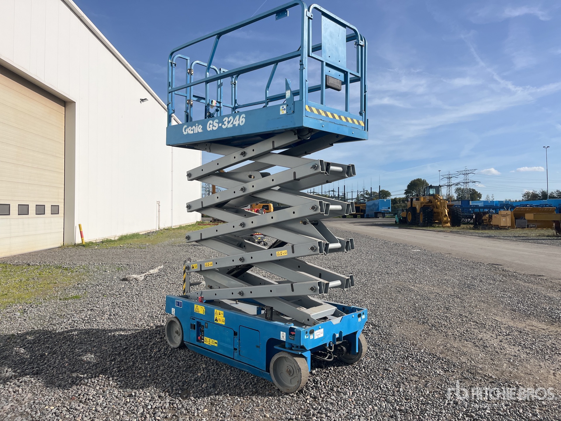 2010 Genie GS-3246