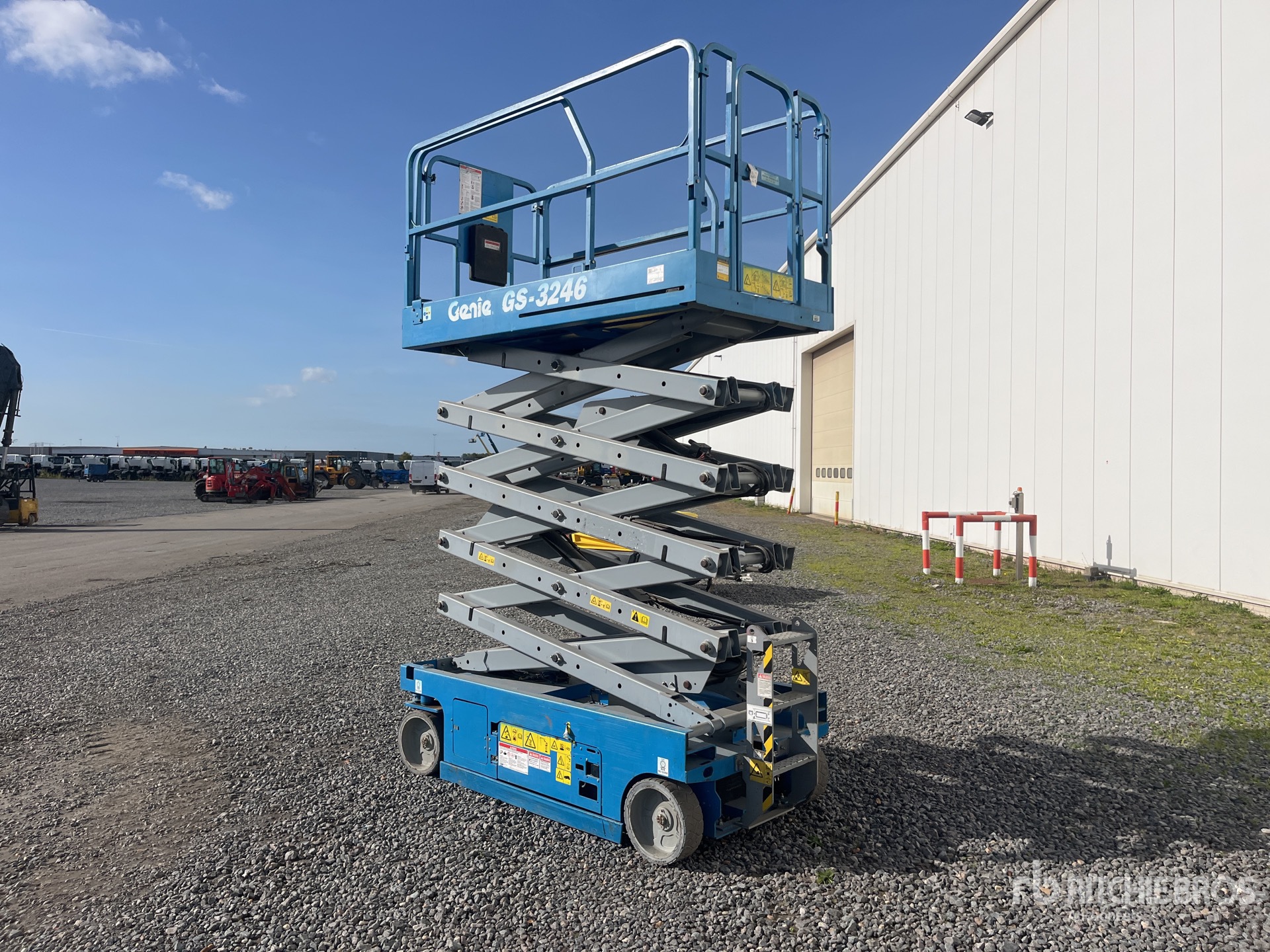 2010 Genie GS-3246