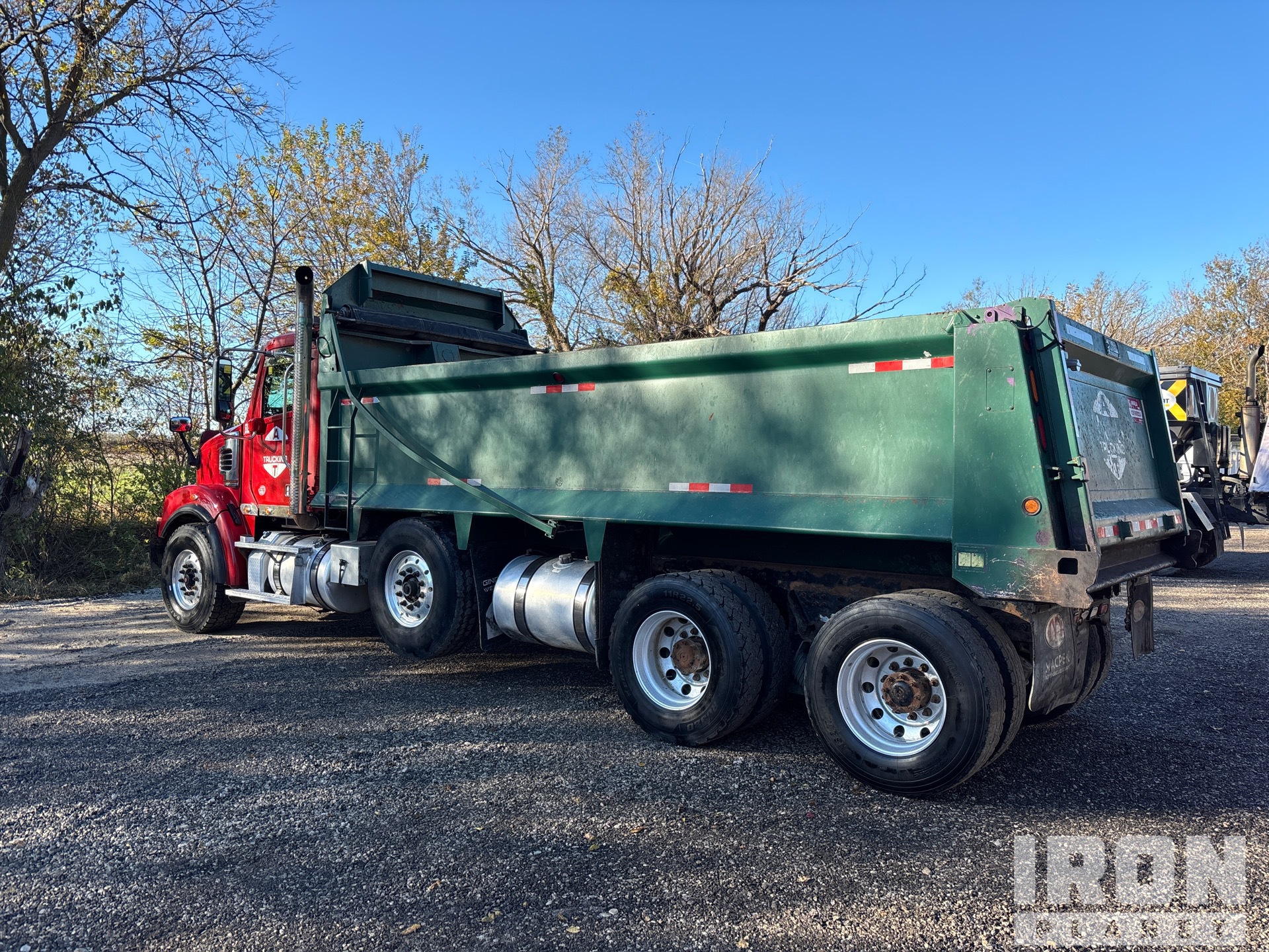 2019 Freightliner 122SD