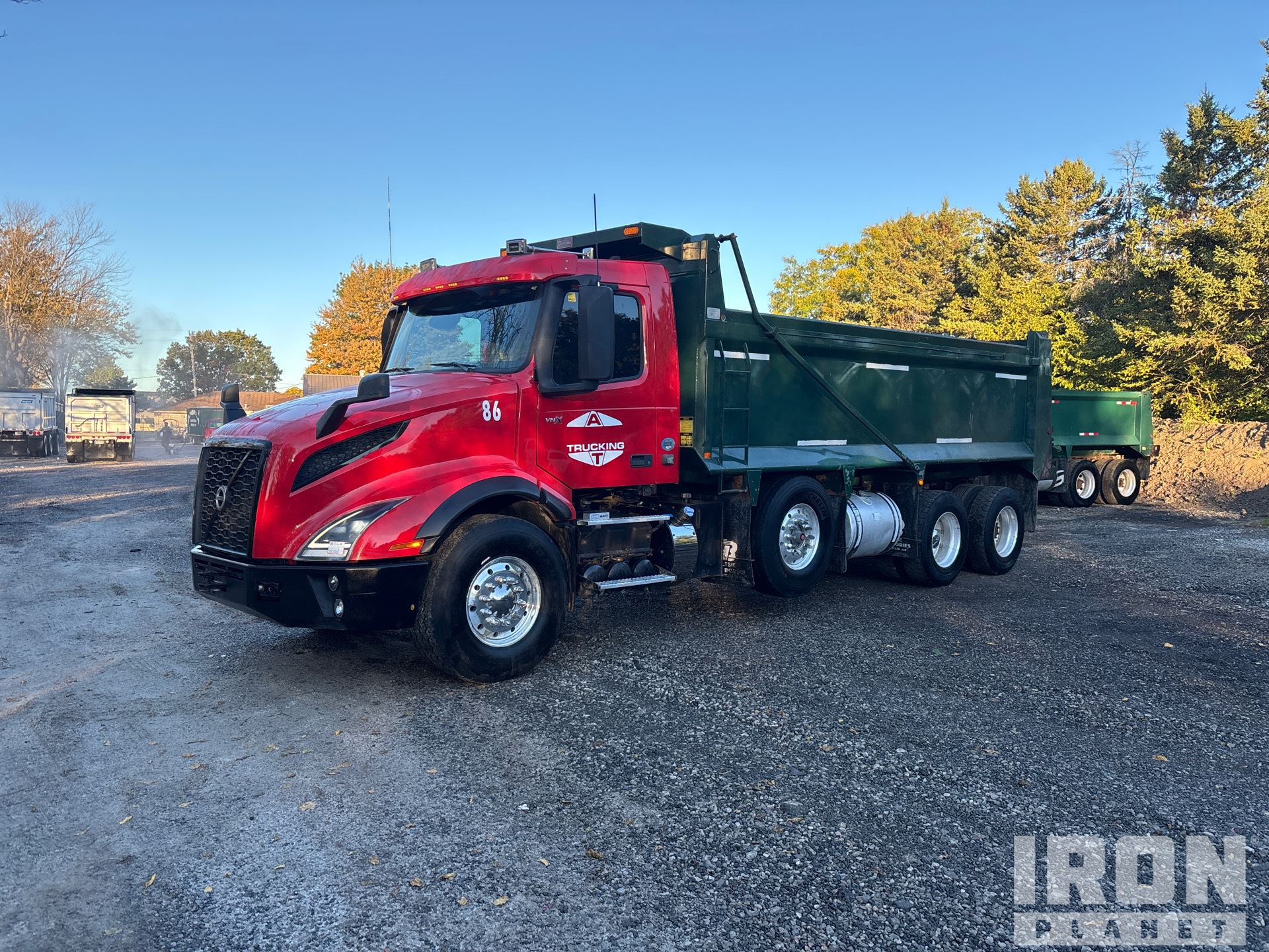 Photo of 2023 Volvo VNL