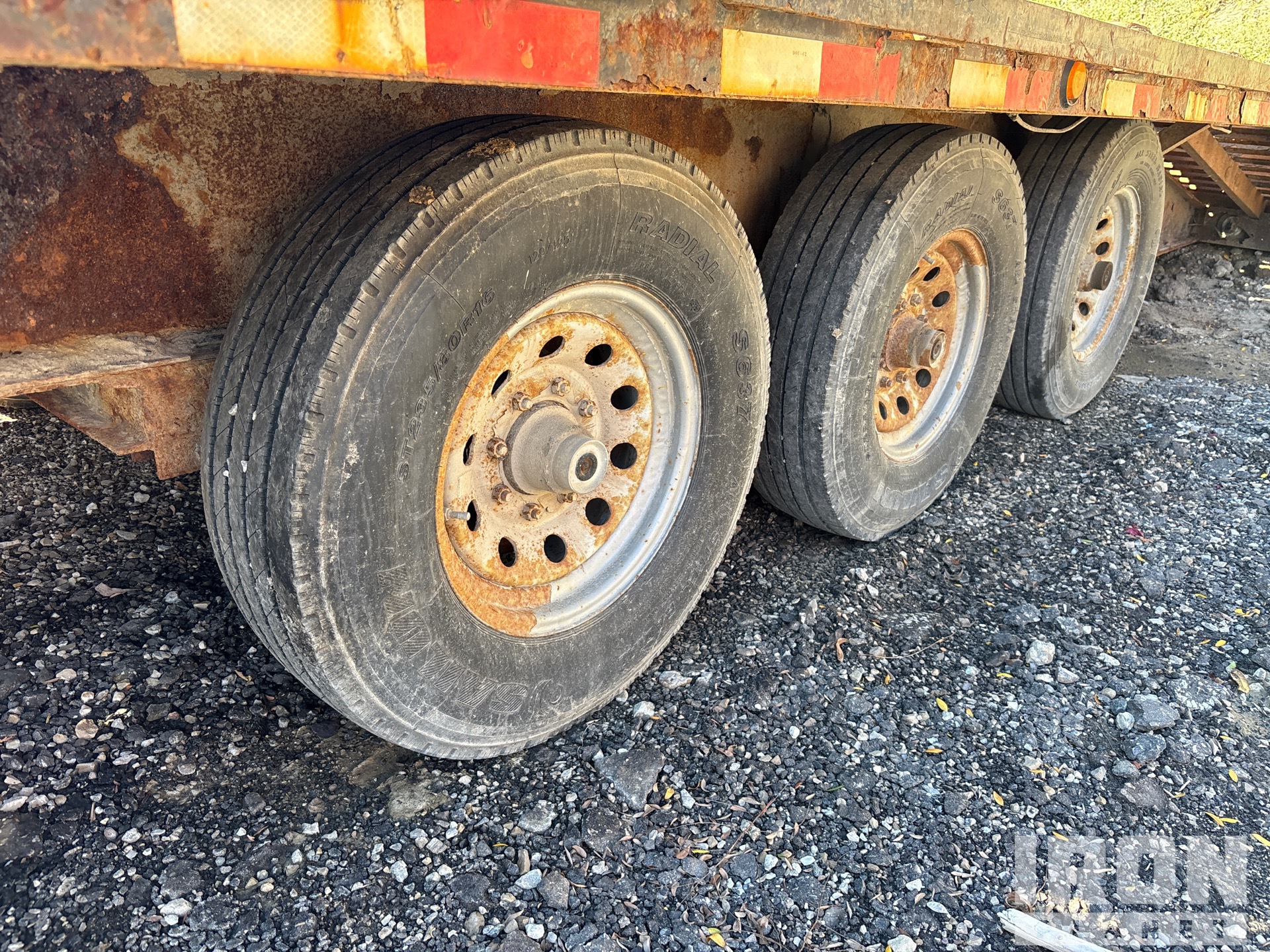 2009 Load Max 25 FT TRI/A