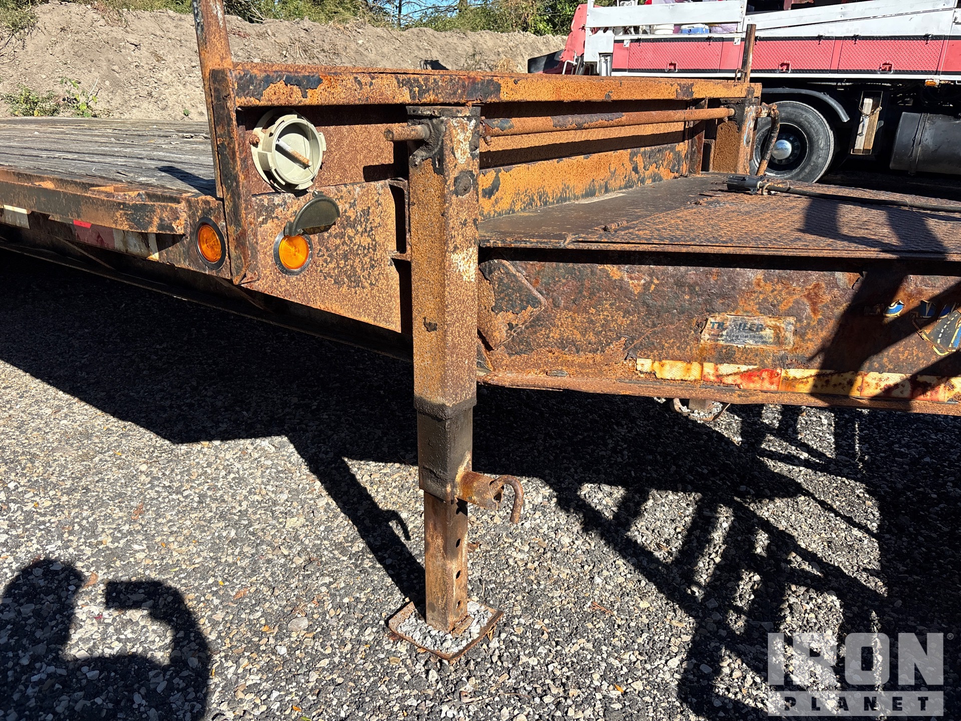 2009 Load Max 25 FT TRI/A