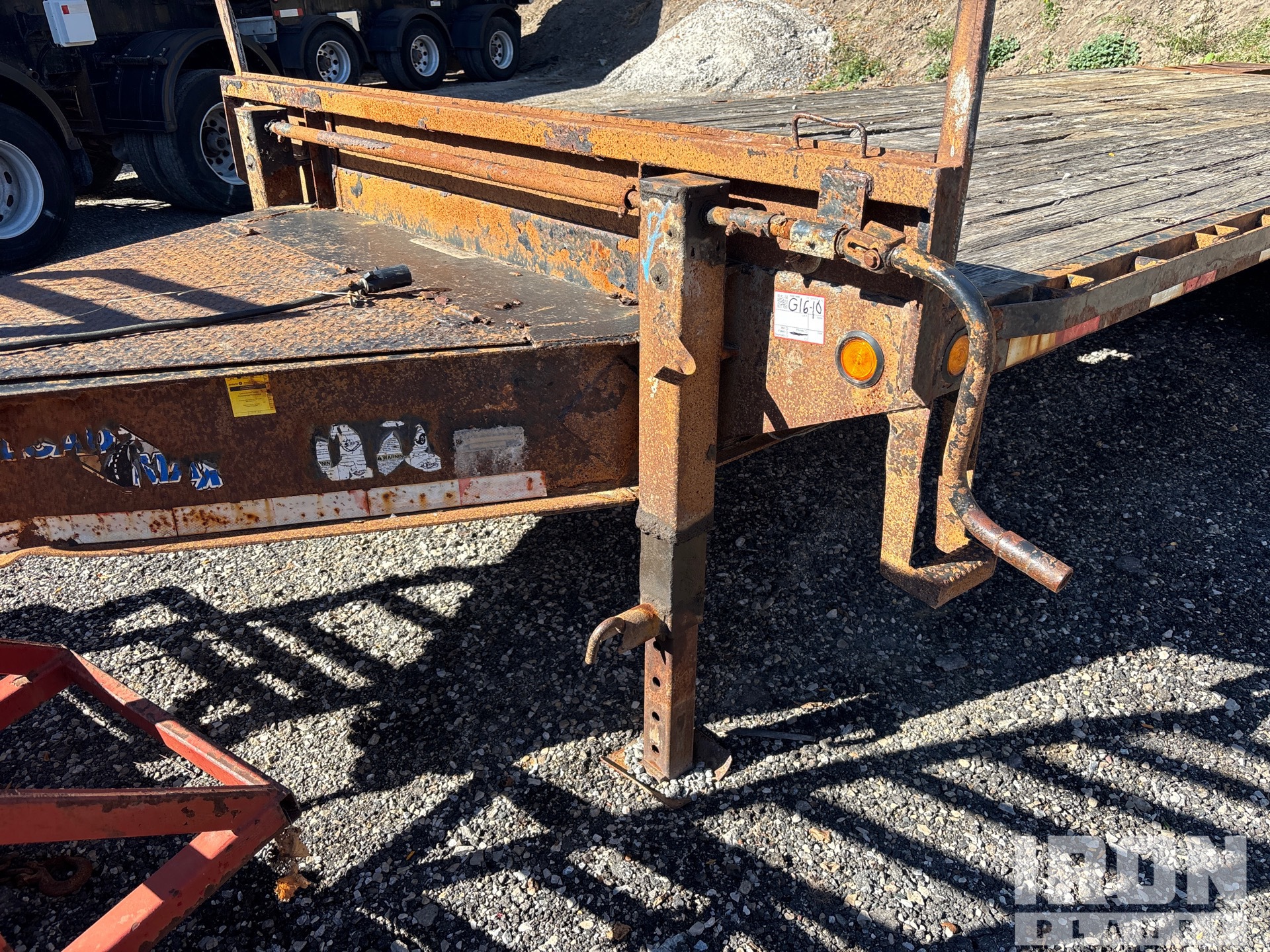 2009 Load Max 25 FT TRI/A