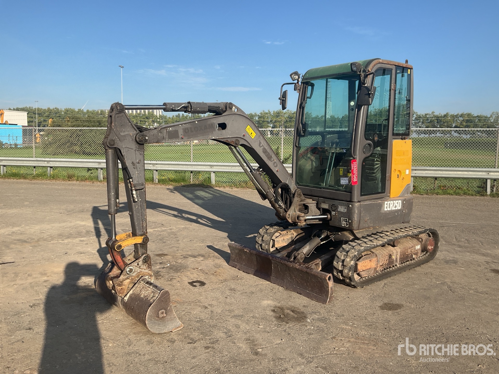Photo of 2013 Volvo ECR25D