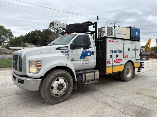 2018 Ford F-750 4x2 Service Truck
