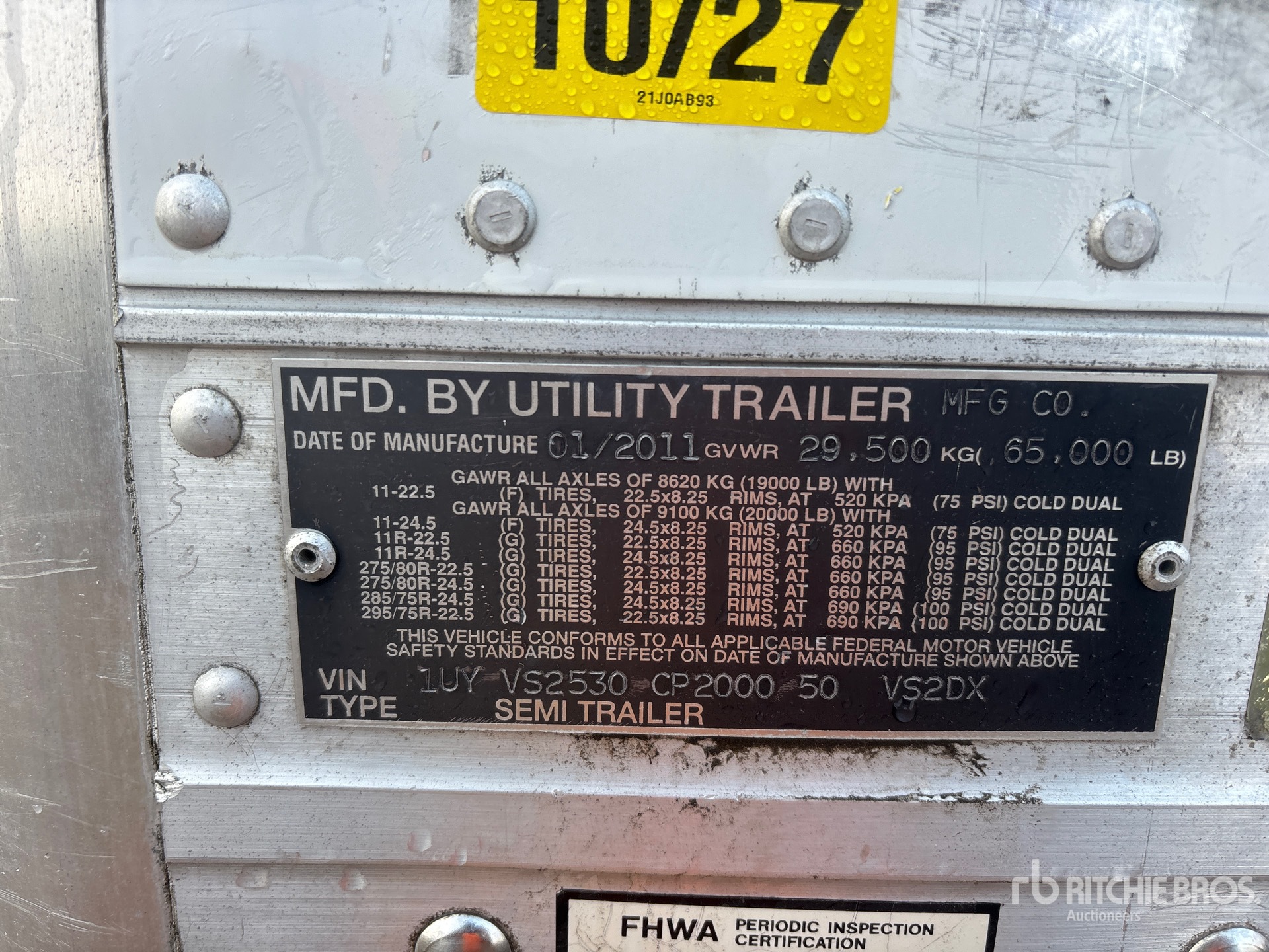 2012 Utility VS2