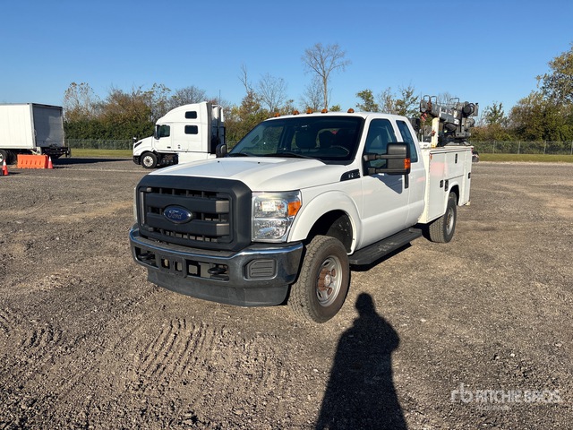 2015 Ford F-350 Service Truck