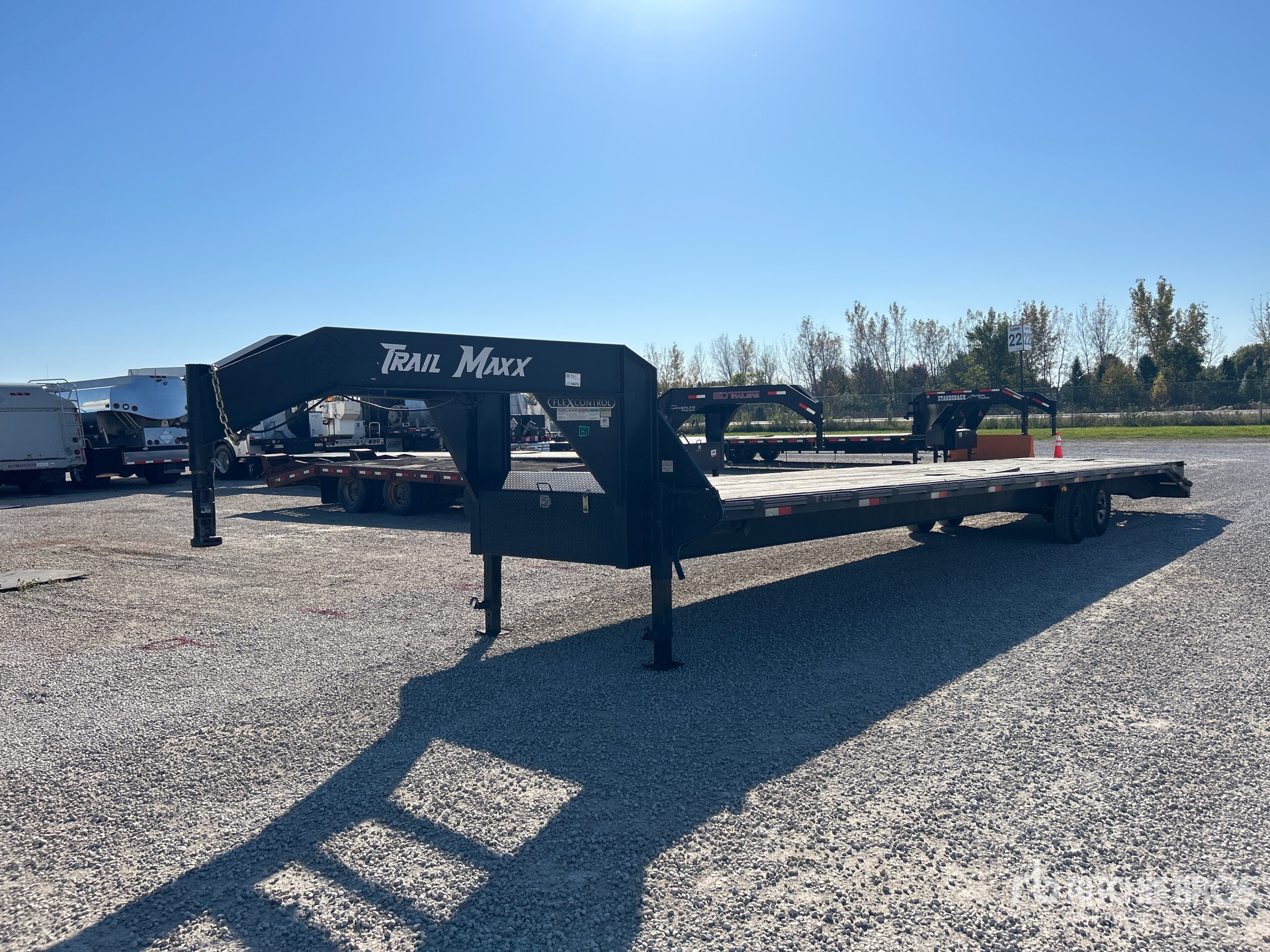 2023 Trailmax 40 ft T/A Gooseneck