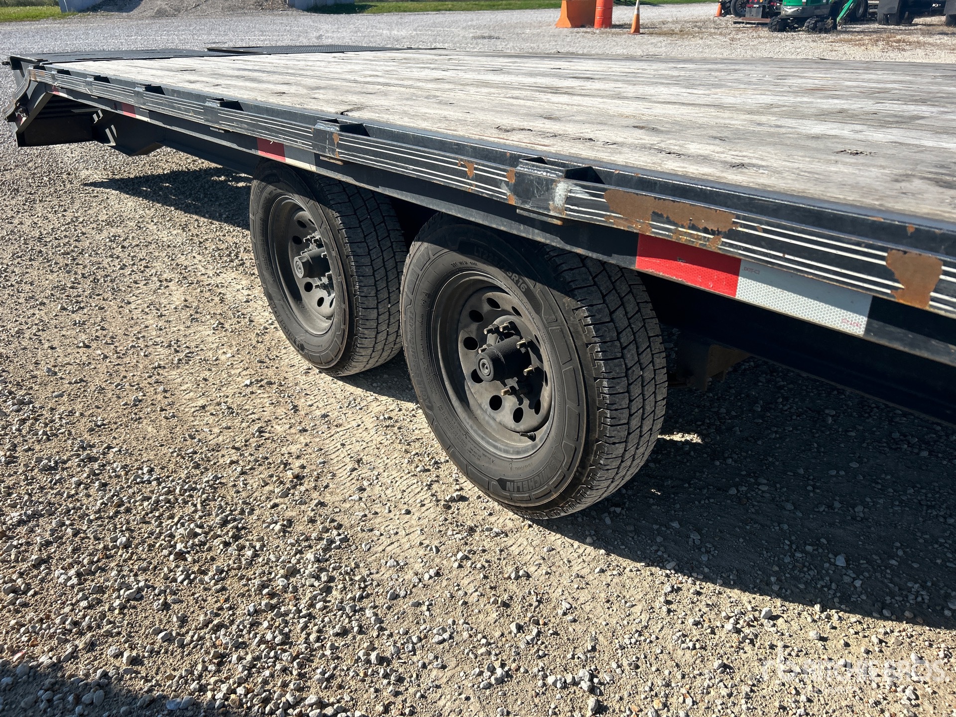 2023 Trailmax 40 ft T/A Gooseneck