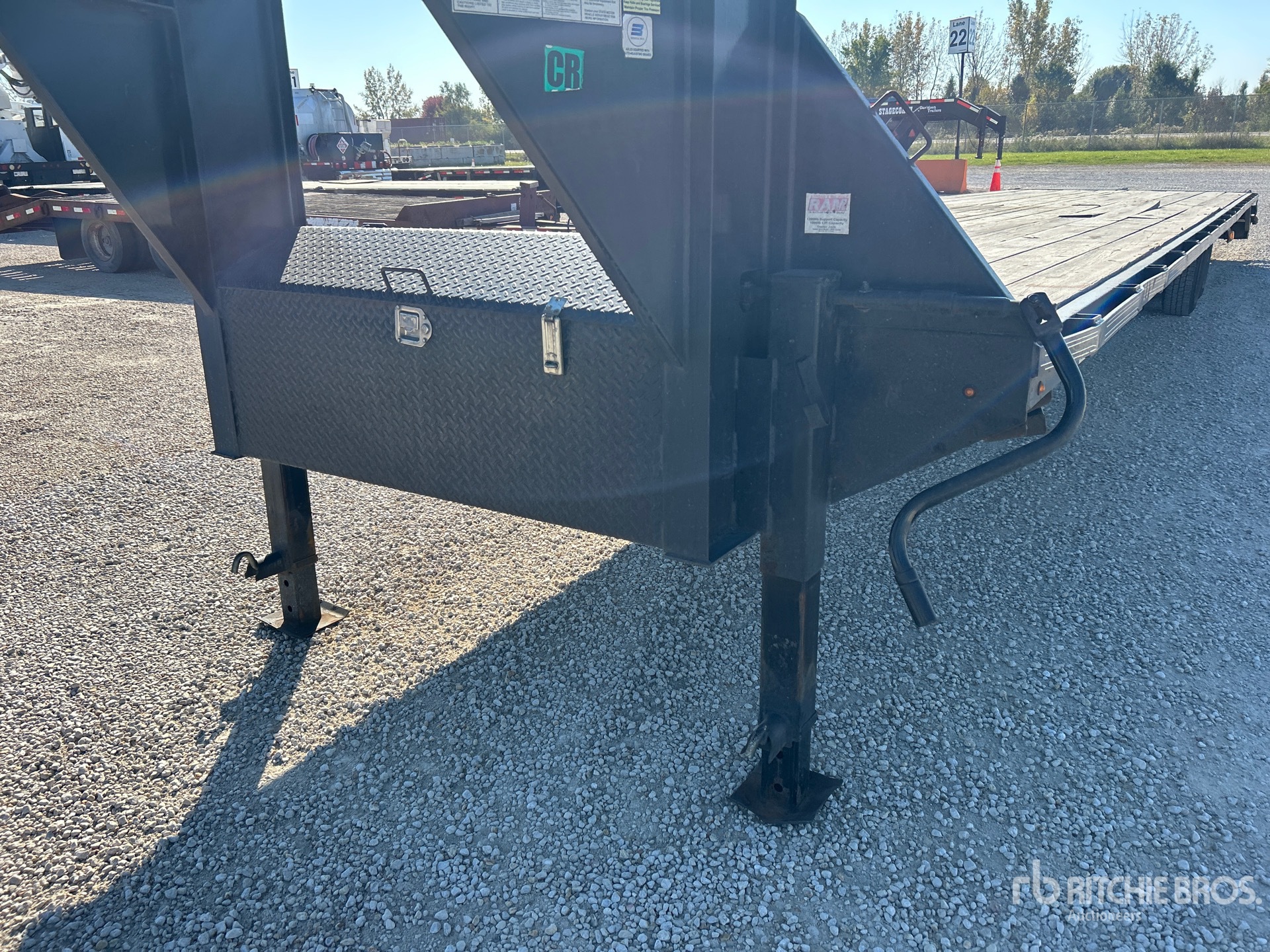 2023 Trailmax 40 ft T/A Gooseneck