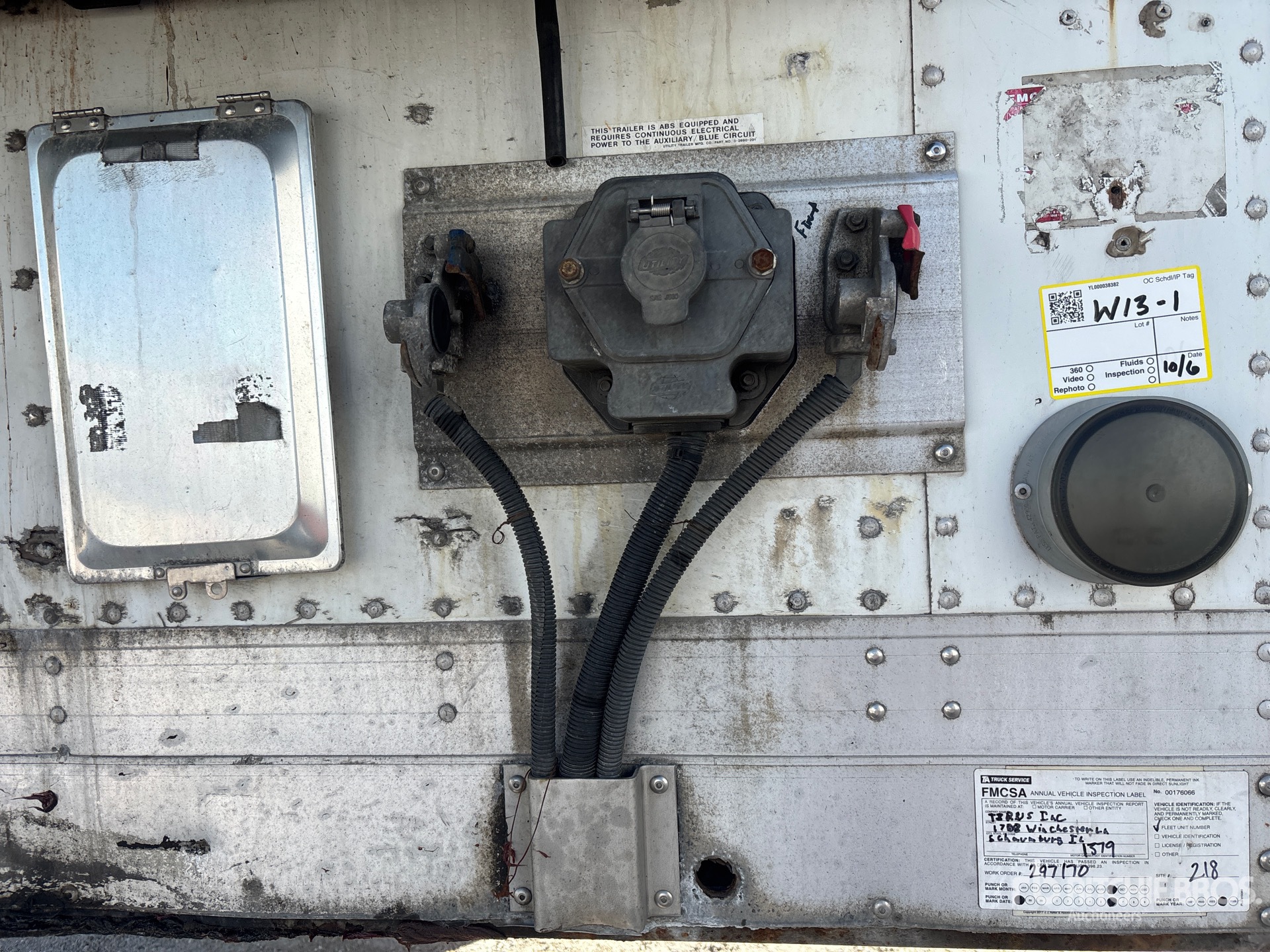 2012 Utility VS2RA
