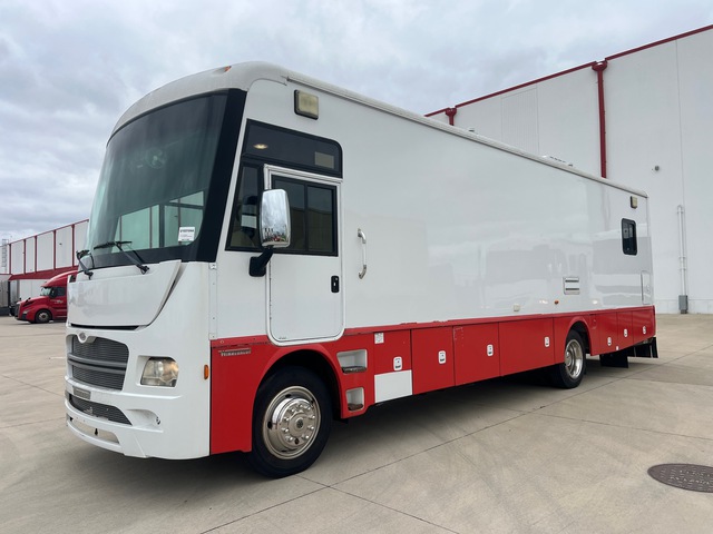 2015 Freightliner/Winnebago Forza Motor Home