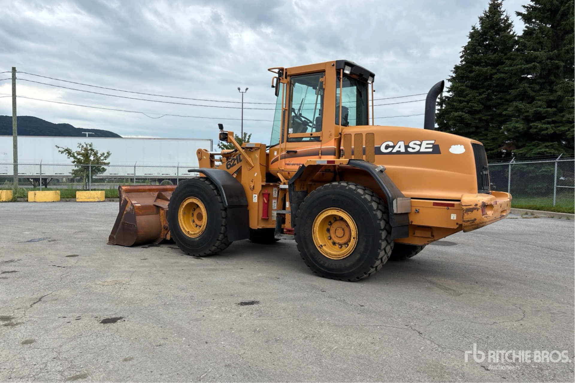 2003 Case 621D
