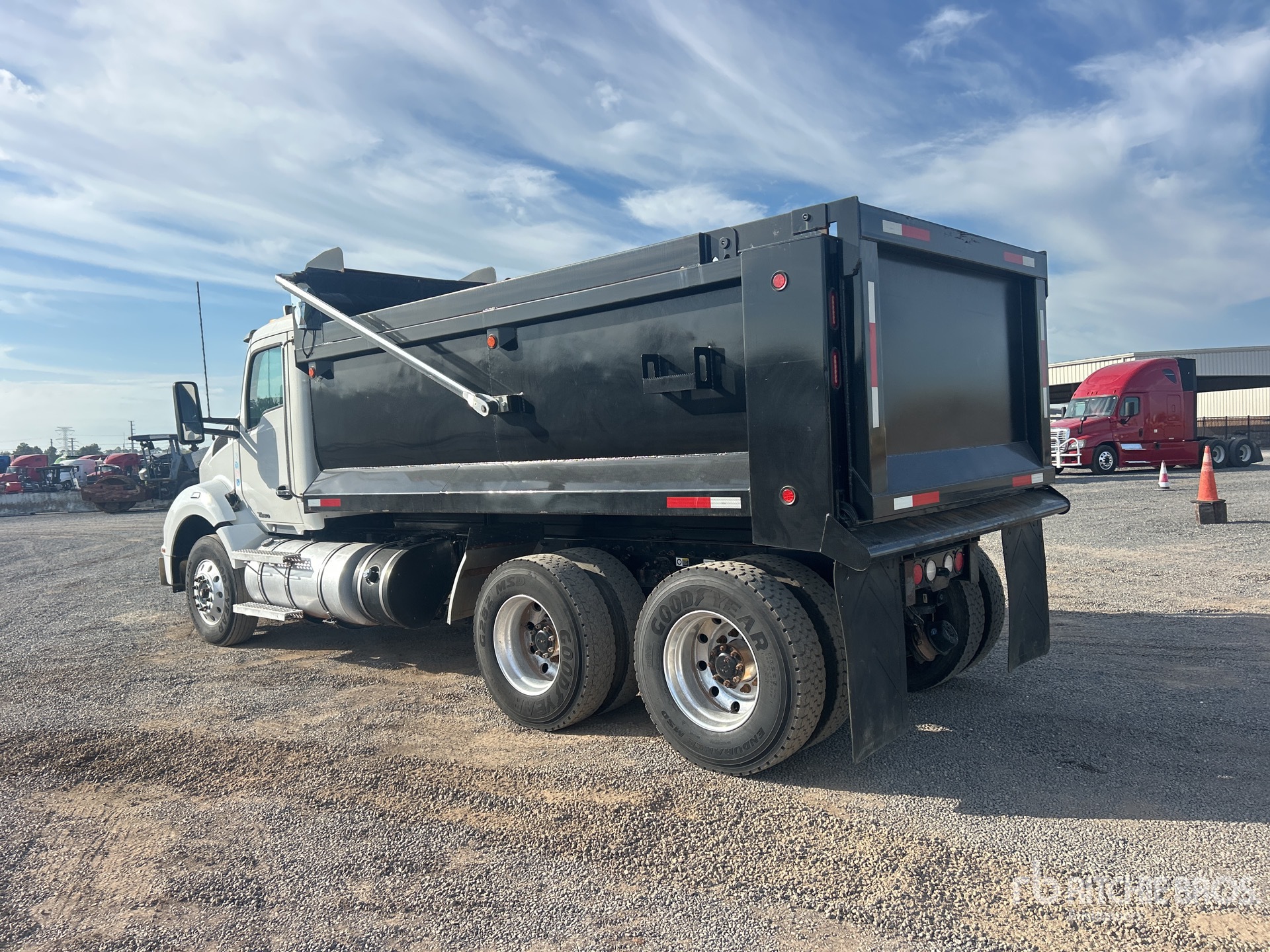 2019 Kenworth T880