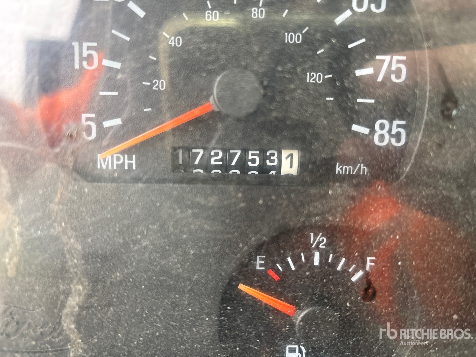 1999 Sterling L8501