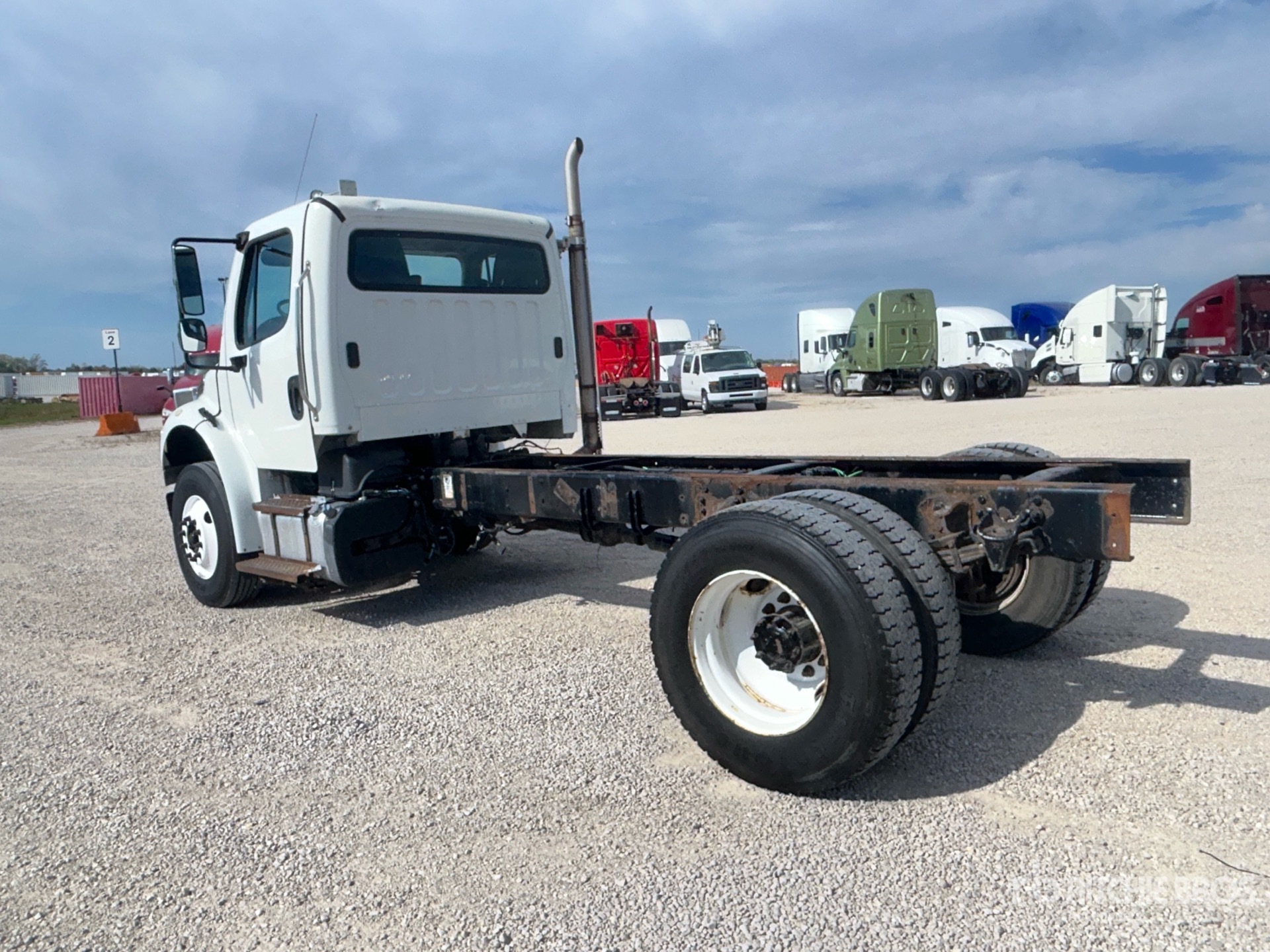 2013 Freightliner M2 106