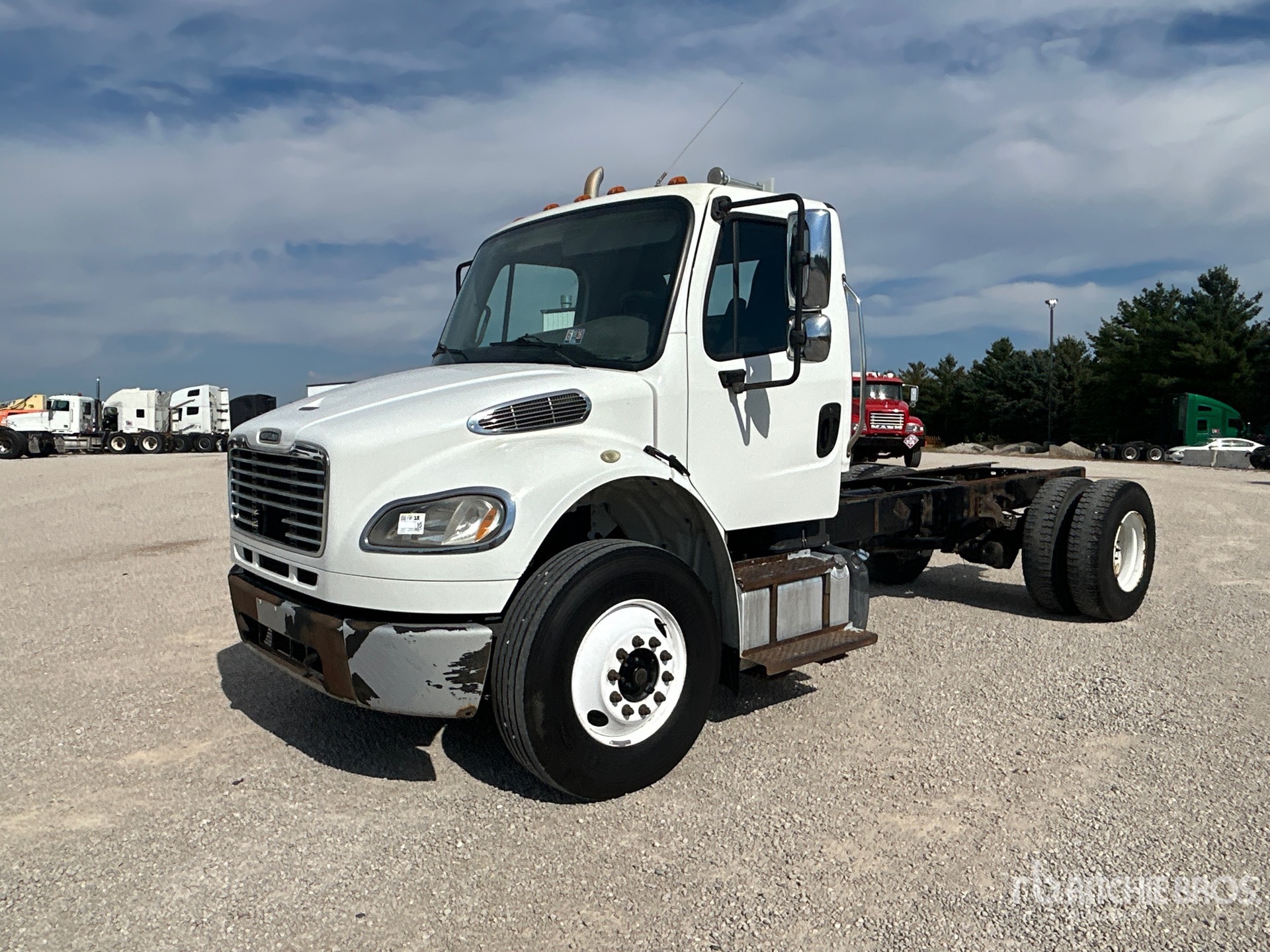 2013 Freightliner M2 106