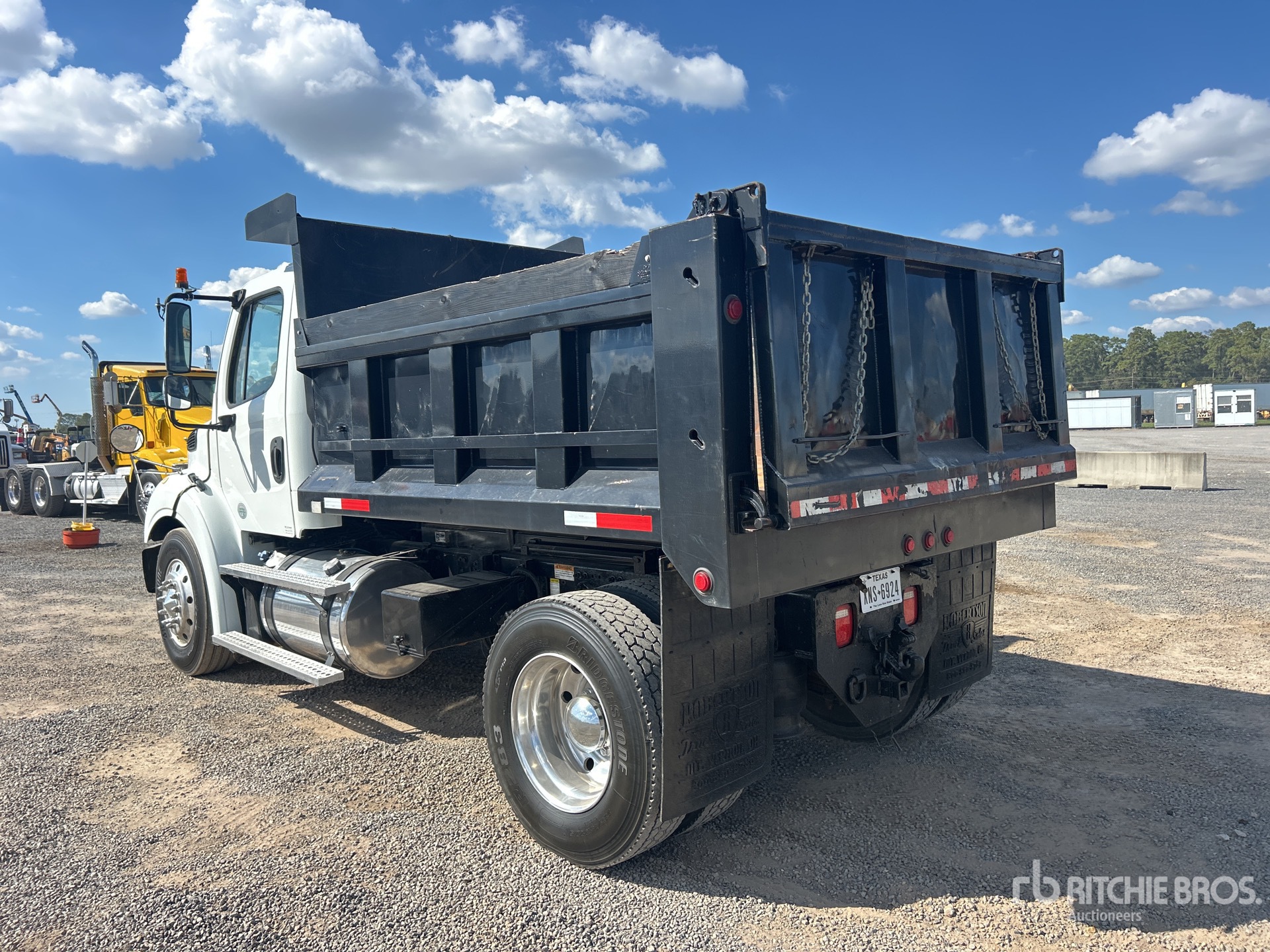 2013 Freightliner M2 112