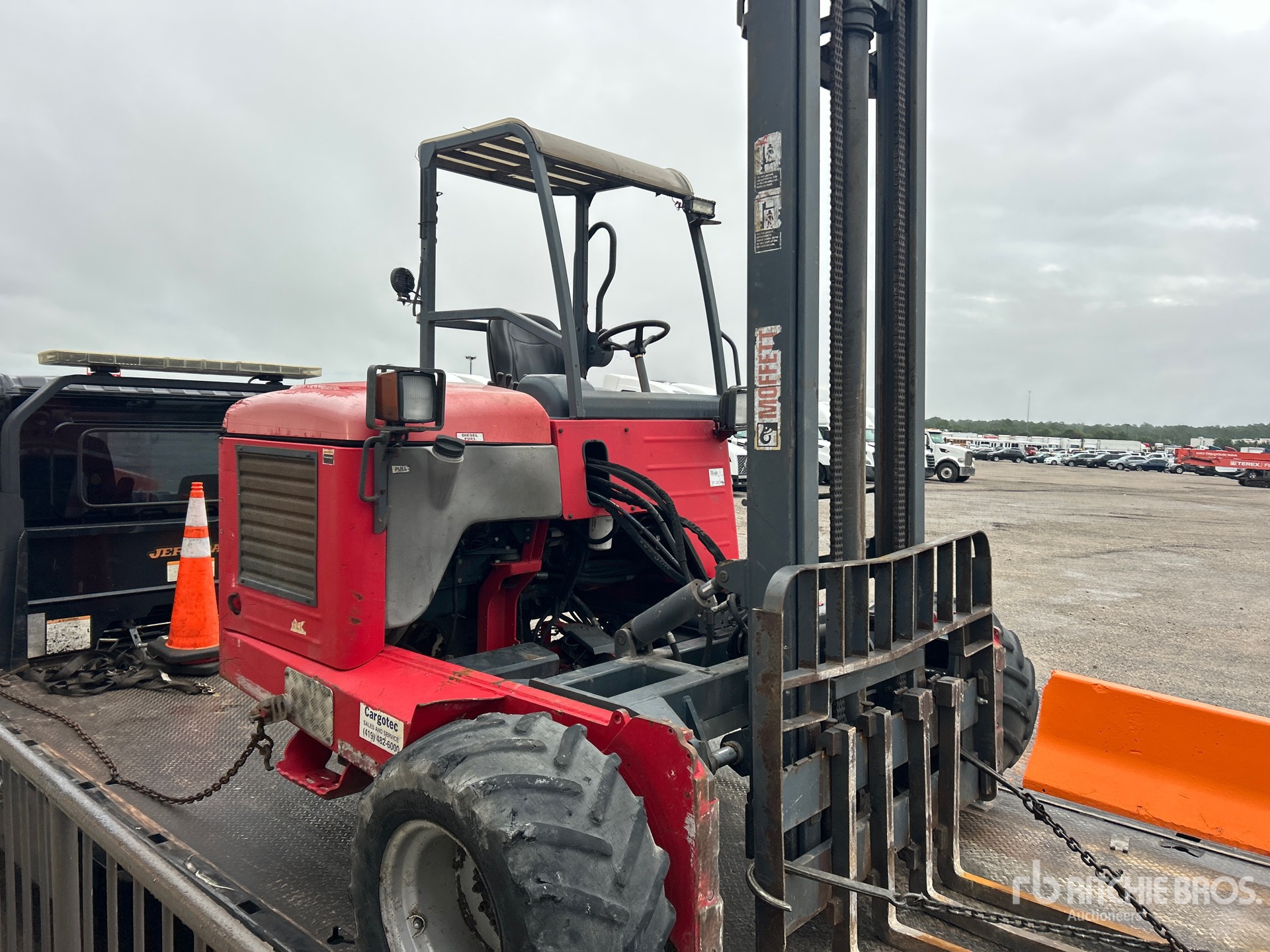Photo of 2005 Moffett M55