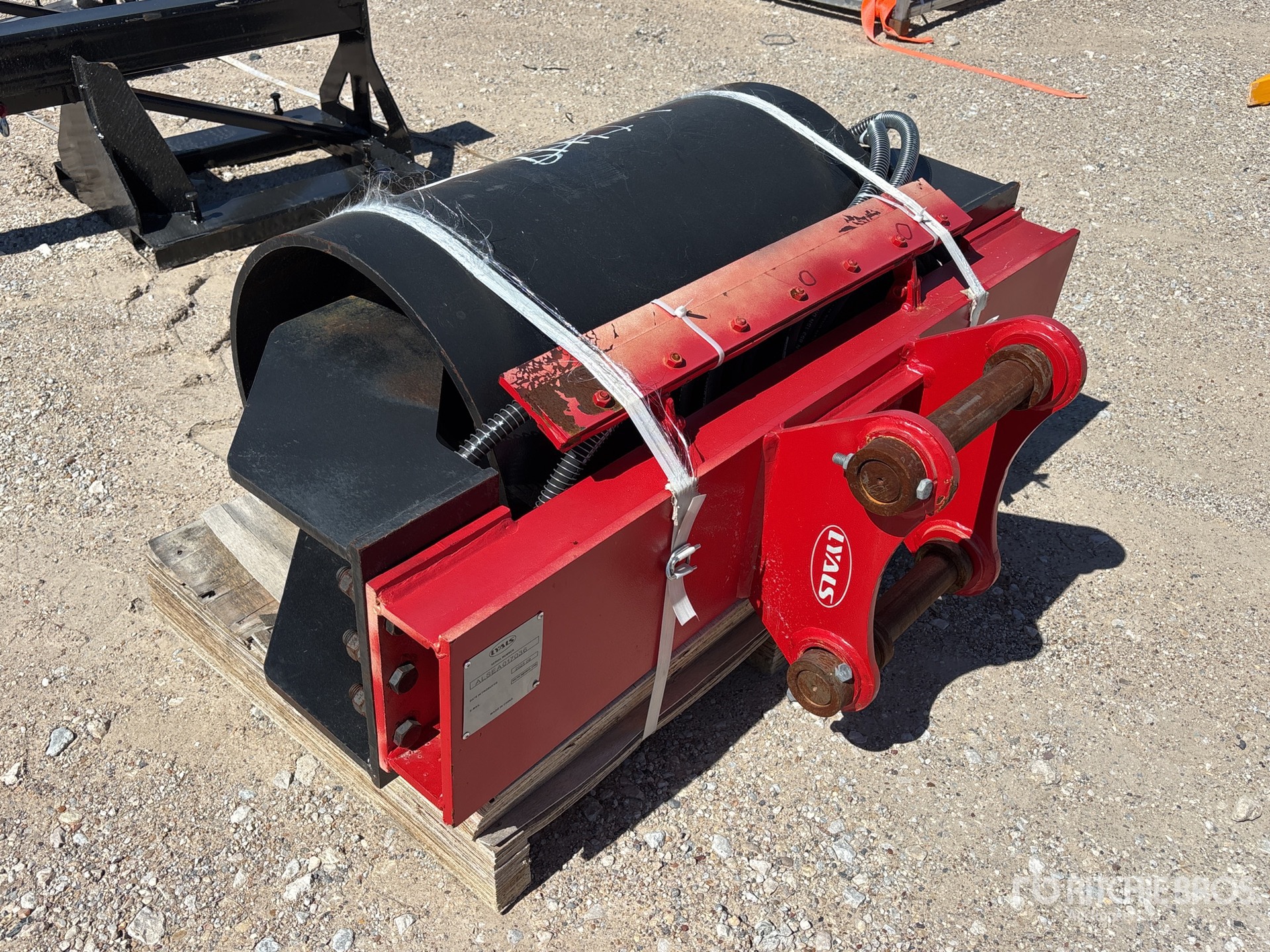 LYALS 32 in Vibratory Excavator Rolle ...