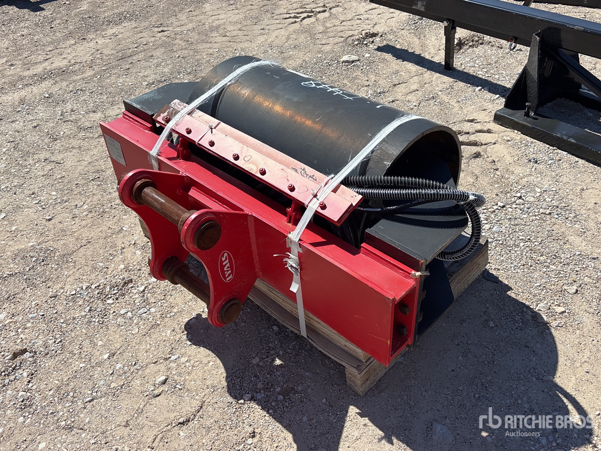 LYALS 32 in Vibratory Excavator Rolle ...