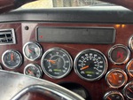 Cab with Kontrolki ostrzegawcze silnika