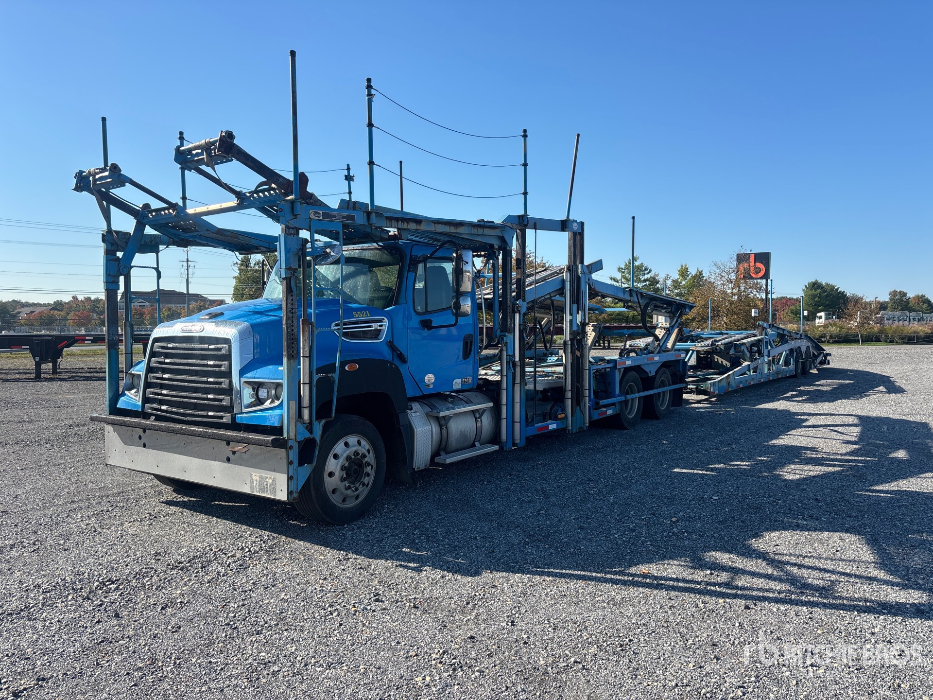 Photo of 2015 Freightliner 114SD