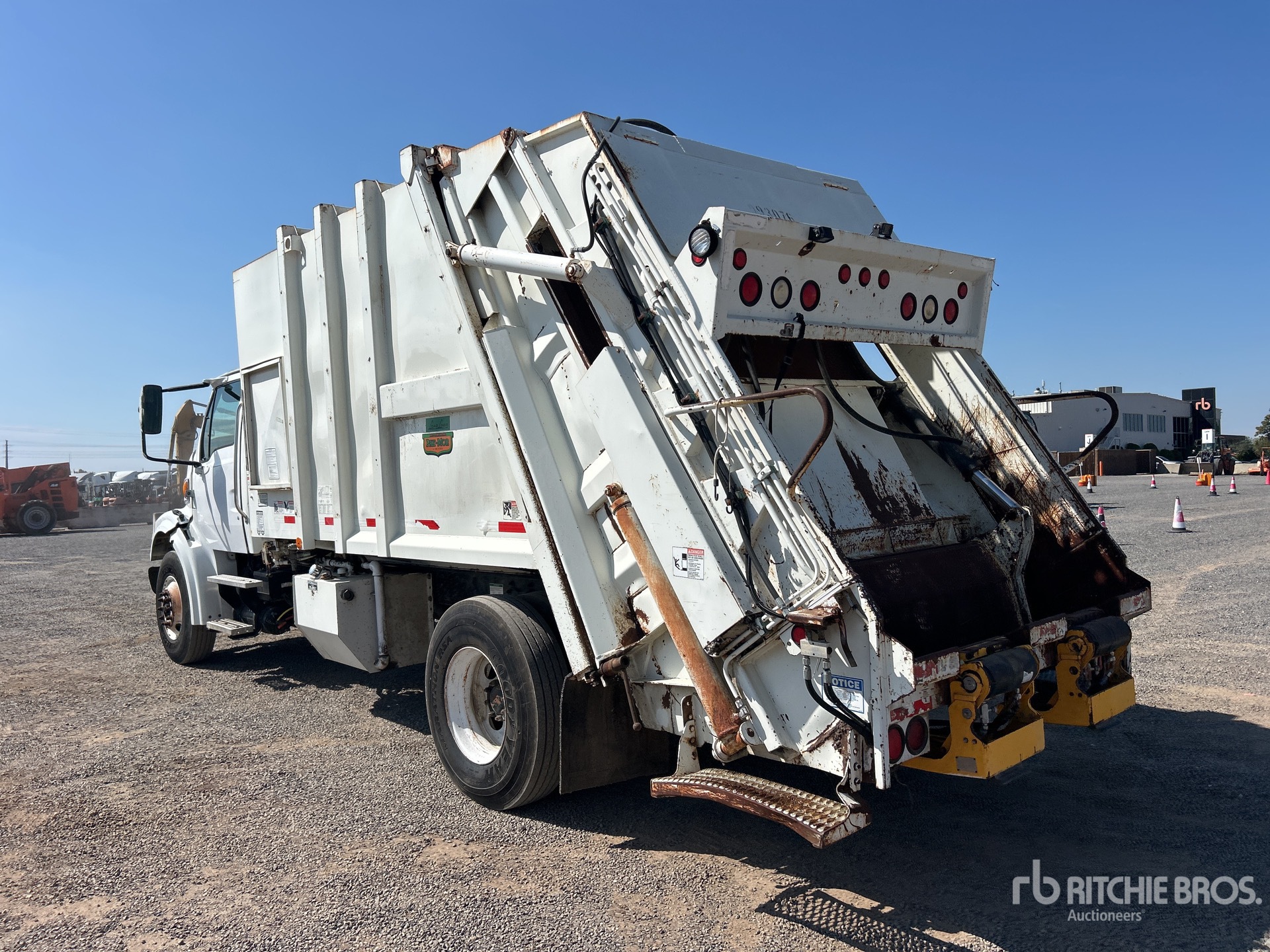 2009 Sterling L7500