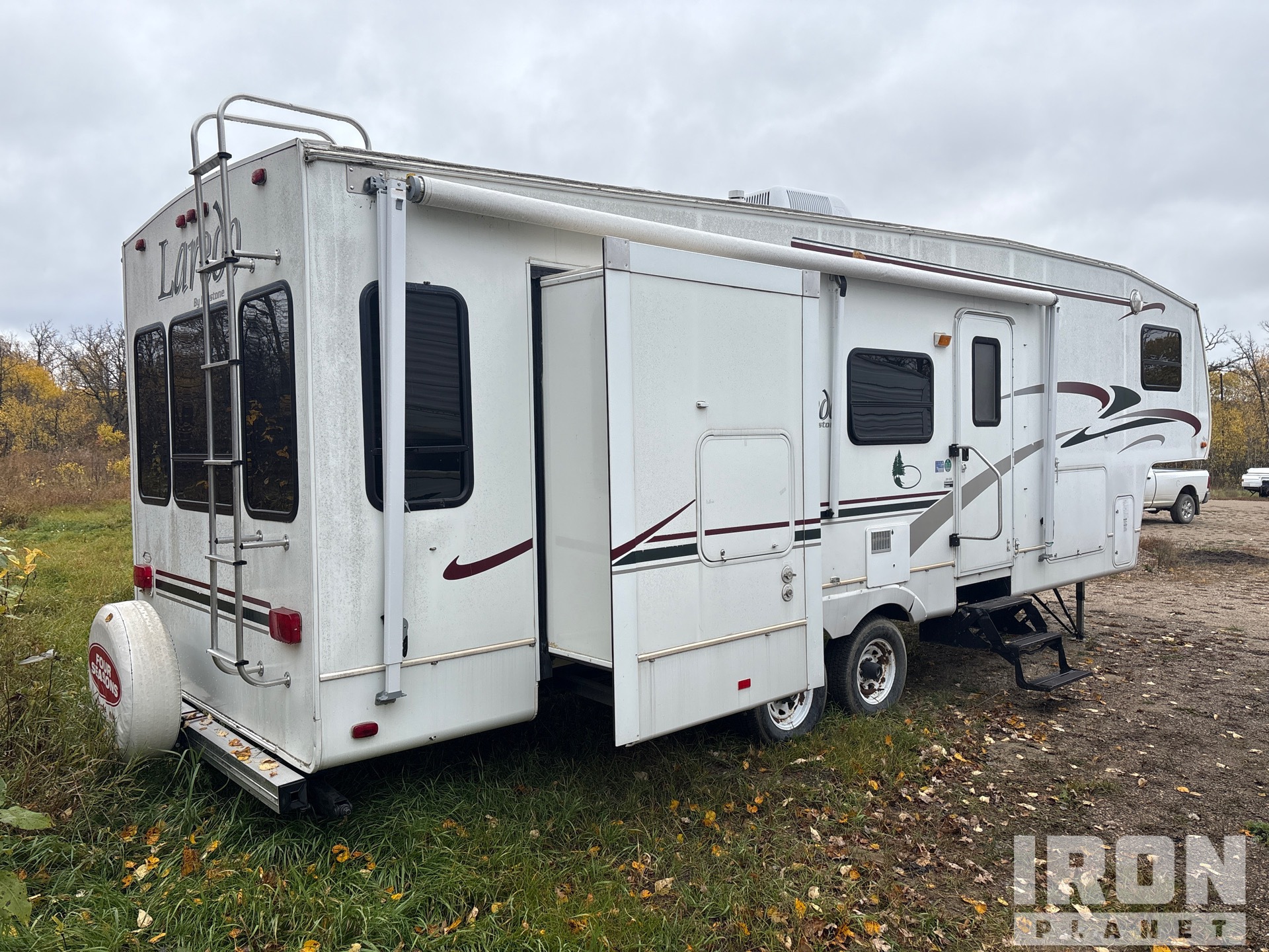 2004 Keystone LAREDO