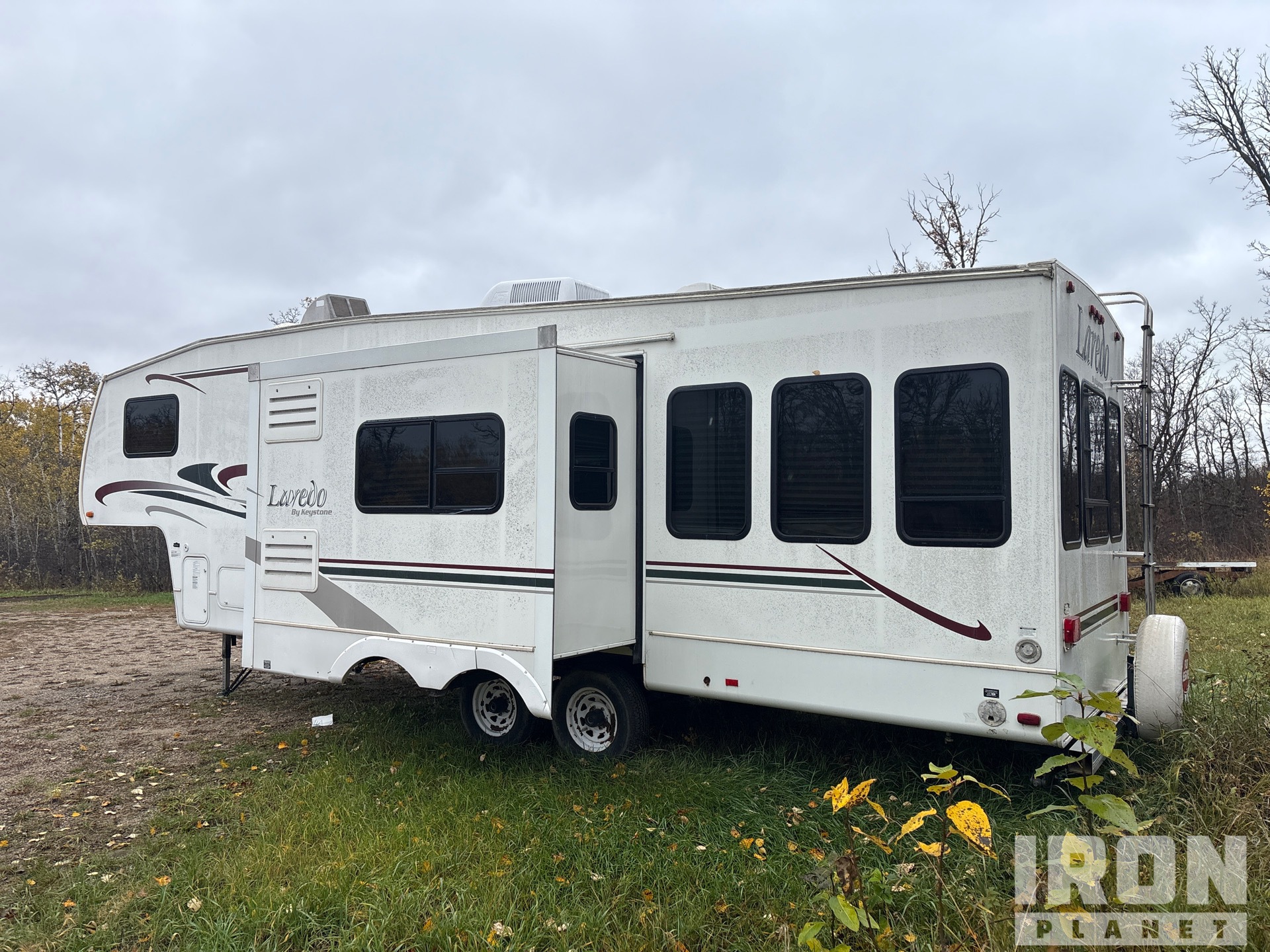 2004 Keystone LAREDO