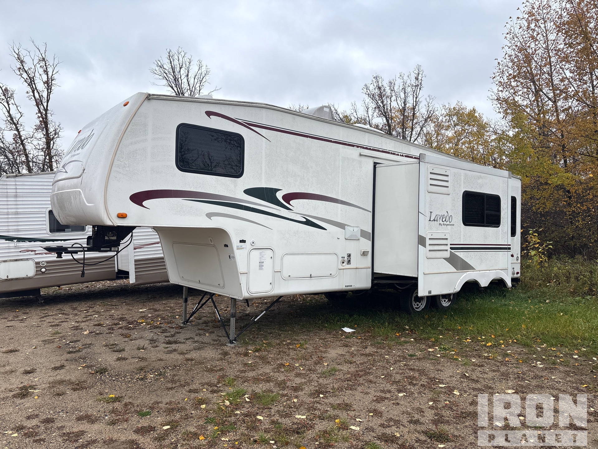 2004 Keystone LAREDO