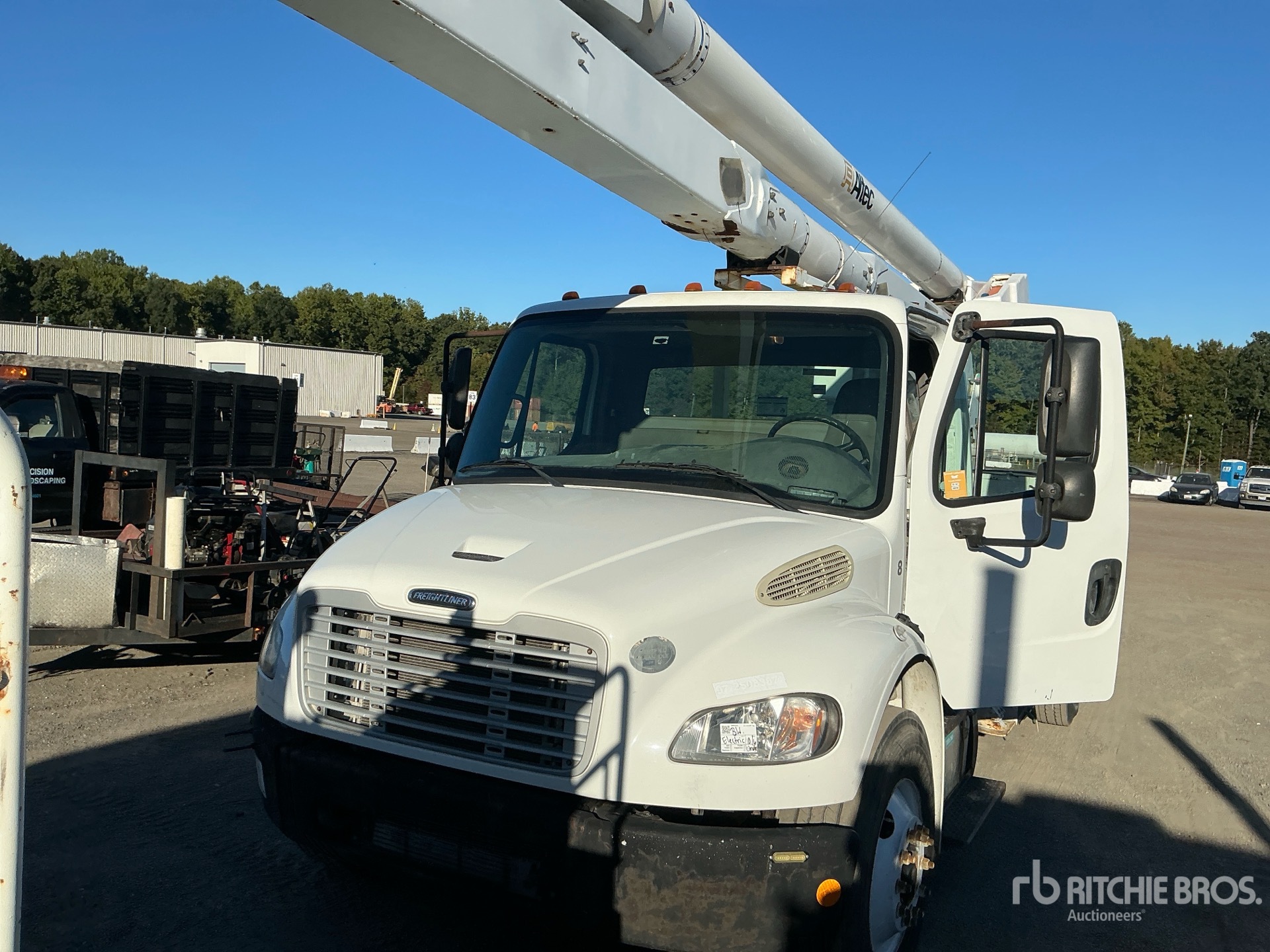 2014 Freightliner M2 106