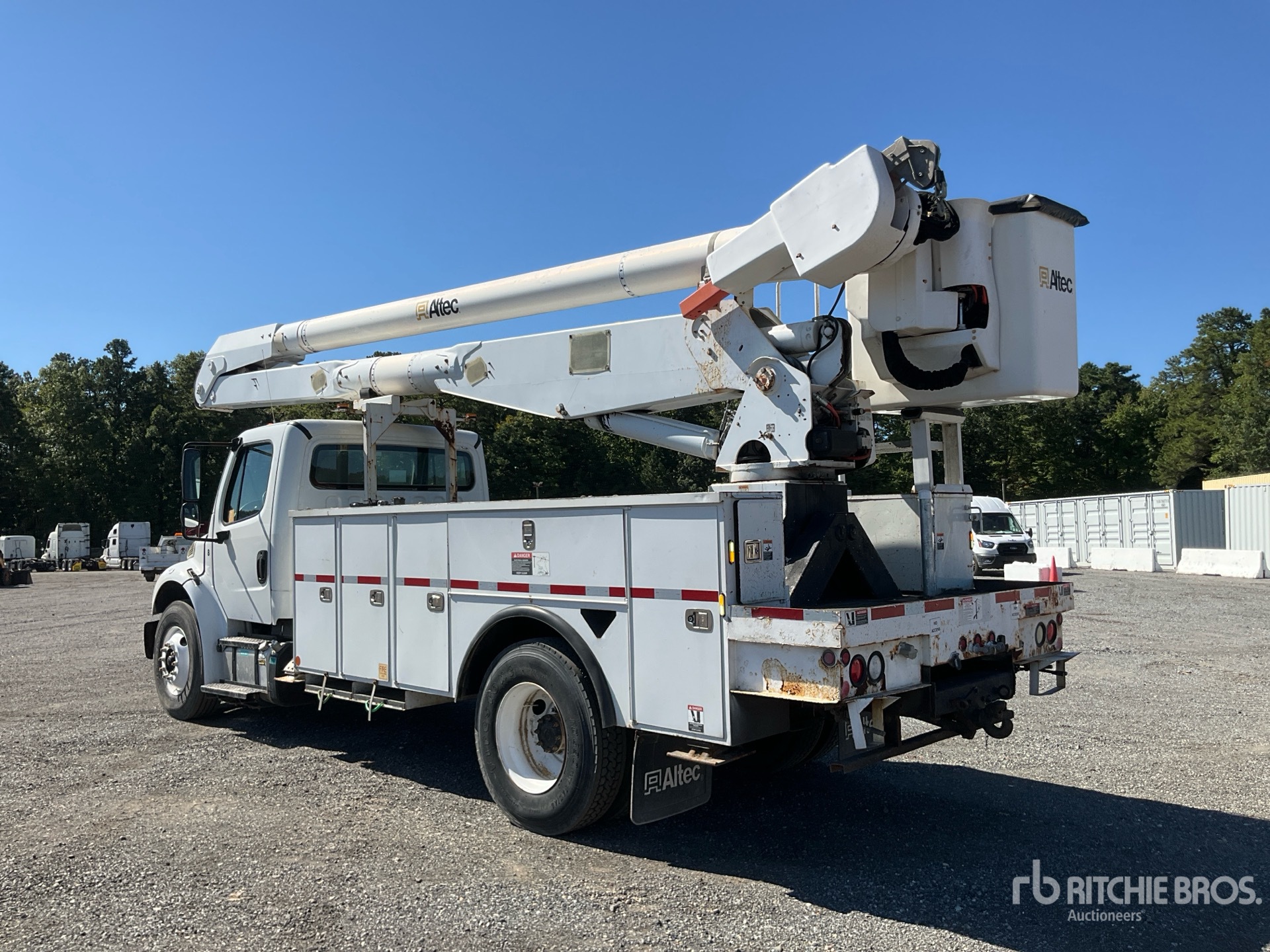 2014 Freightliner M2 106