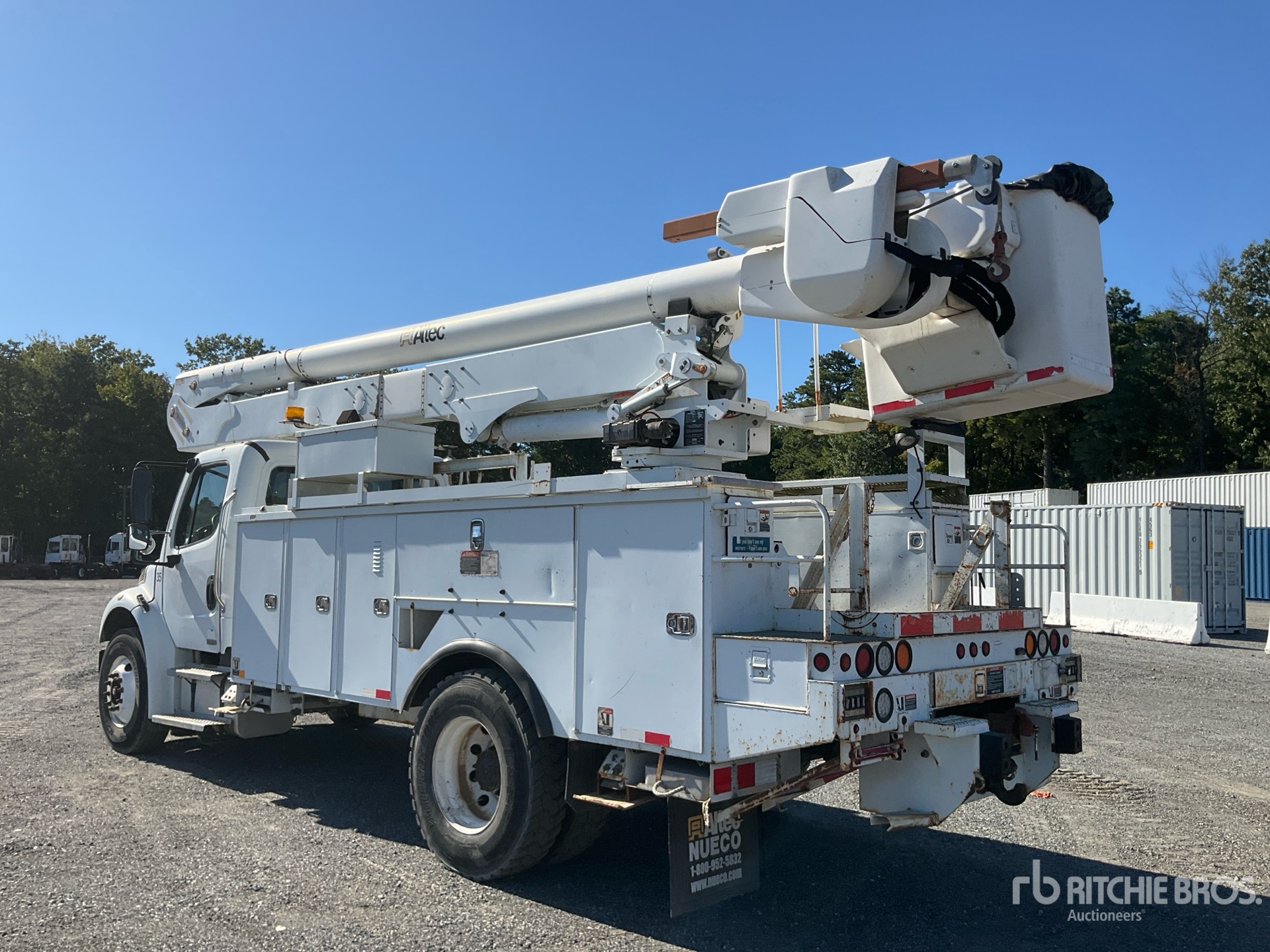 2010 Freightliner M2 106