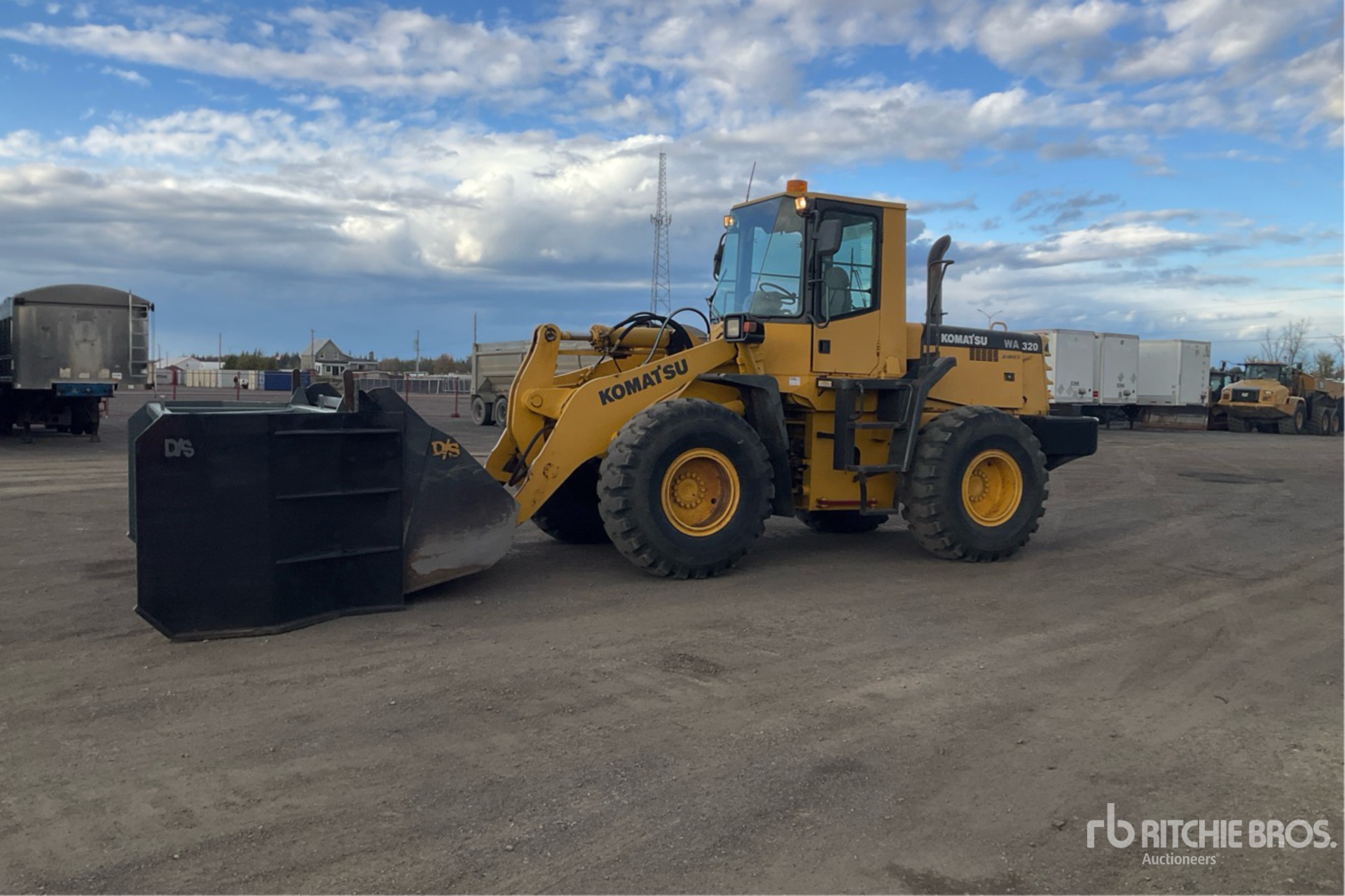 2002 Komatsu WA320-3MC