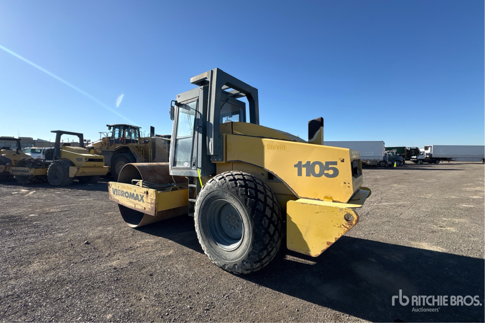 2001 JCB W1105D