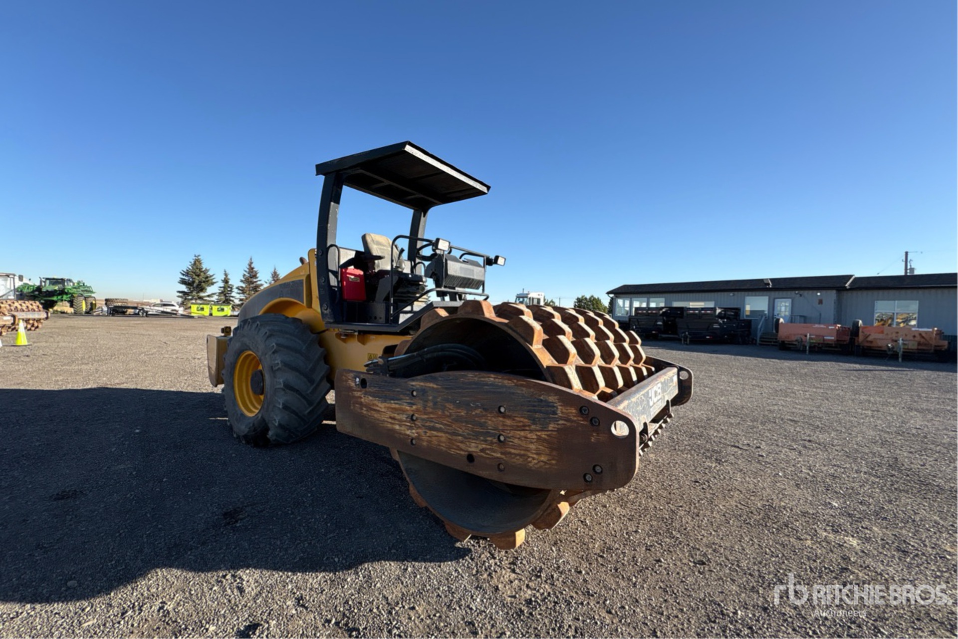 2011 JCB VM132