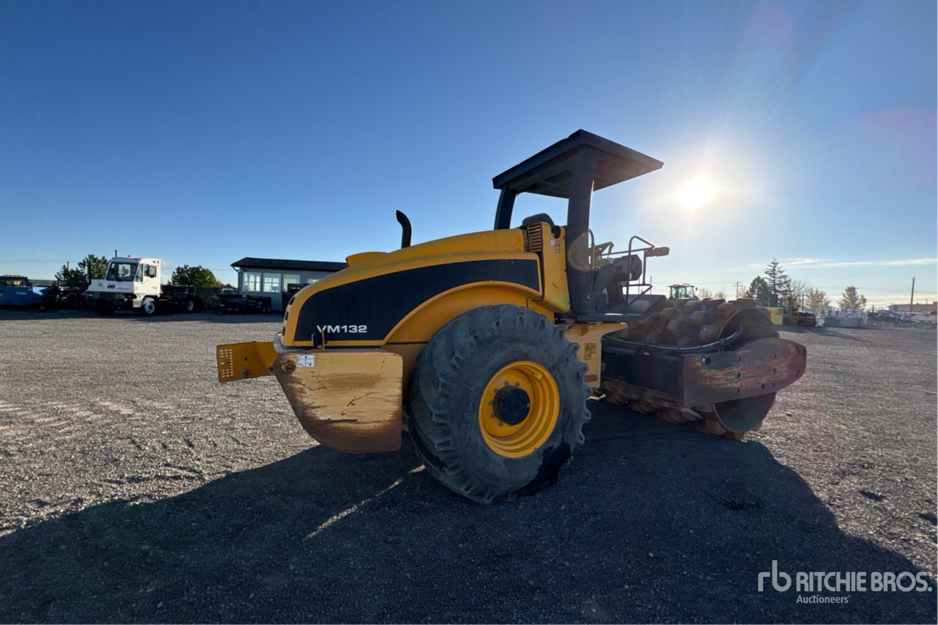 2011 JCB VM132
