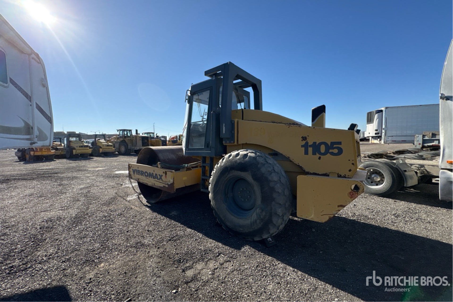 2001 JCB W1105D