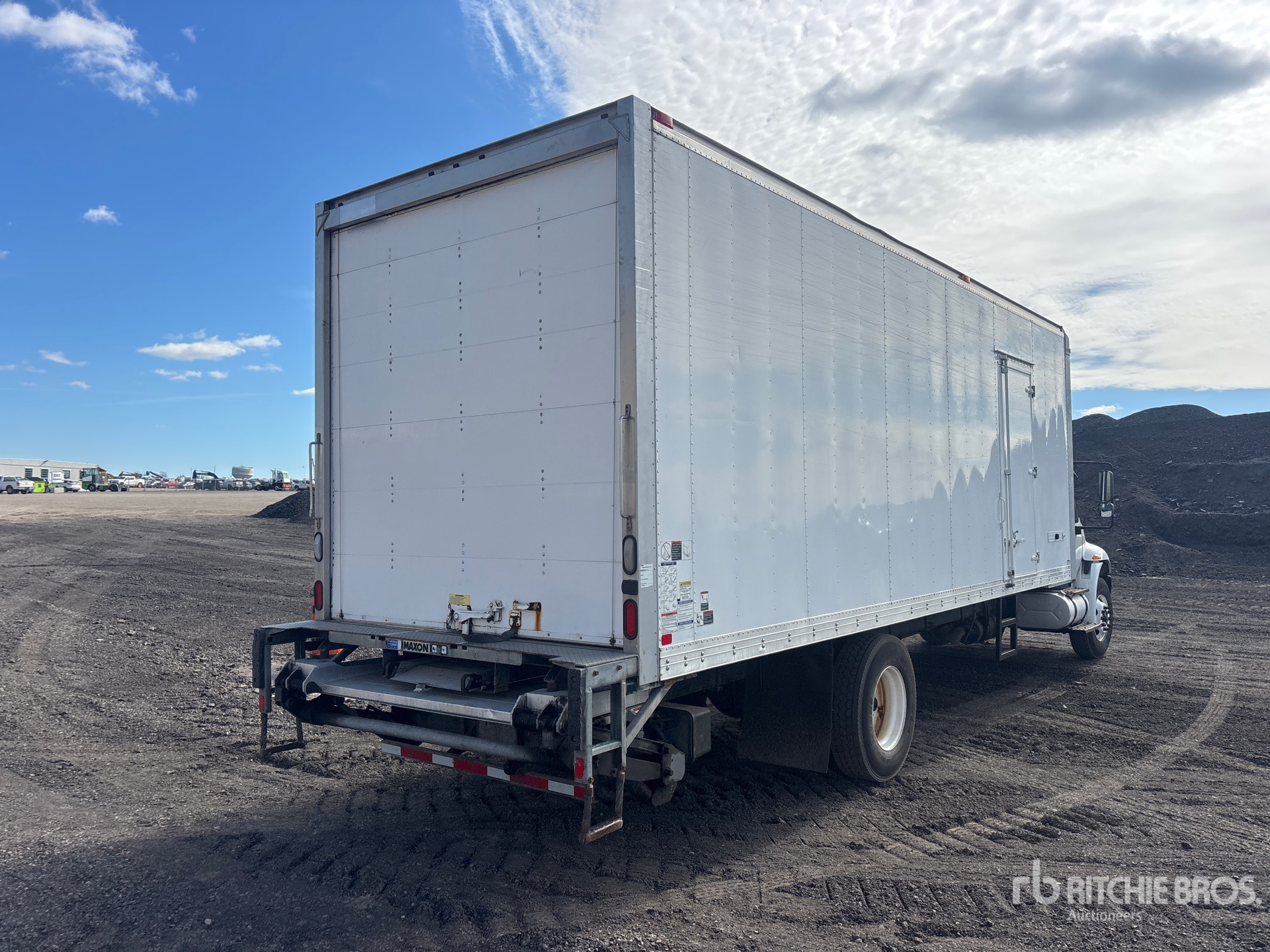 2018 International DURASTAR 4300
