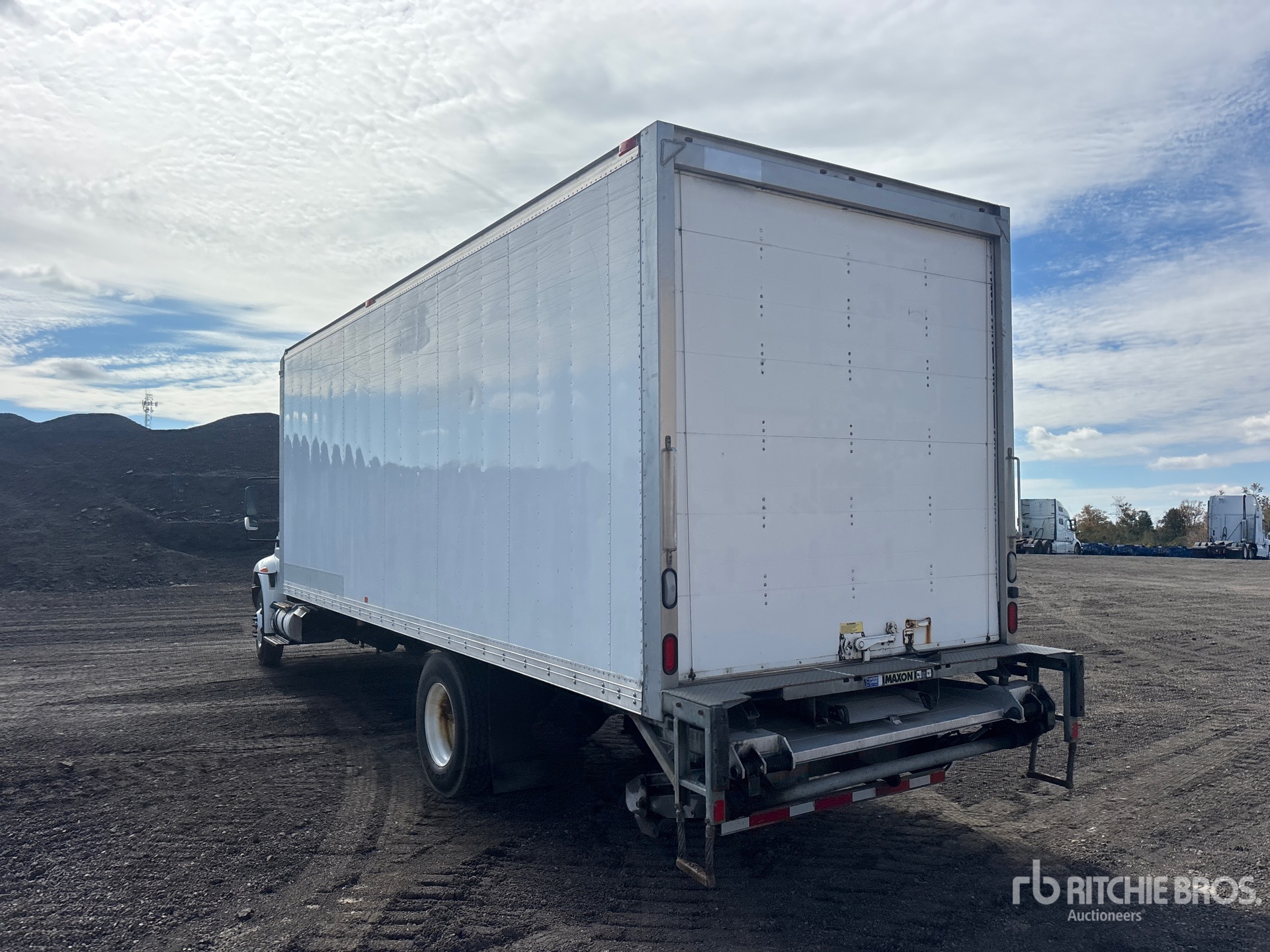 2018 International DURASTAR 4300