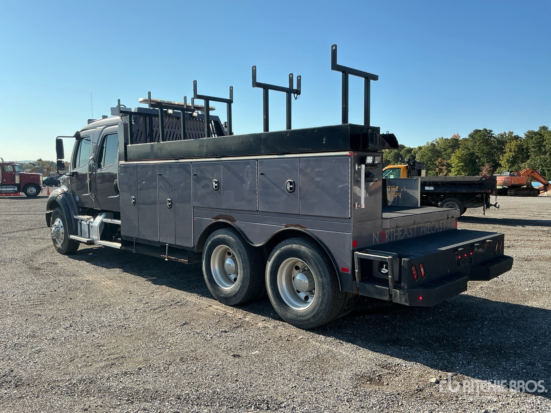 2020 Freightliner 108SD